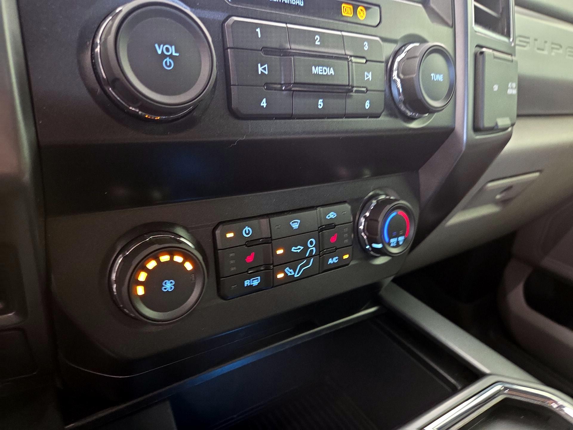 Thumbnail: 2020 Ford F-250 - 16