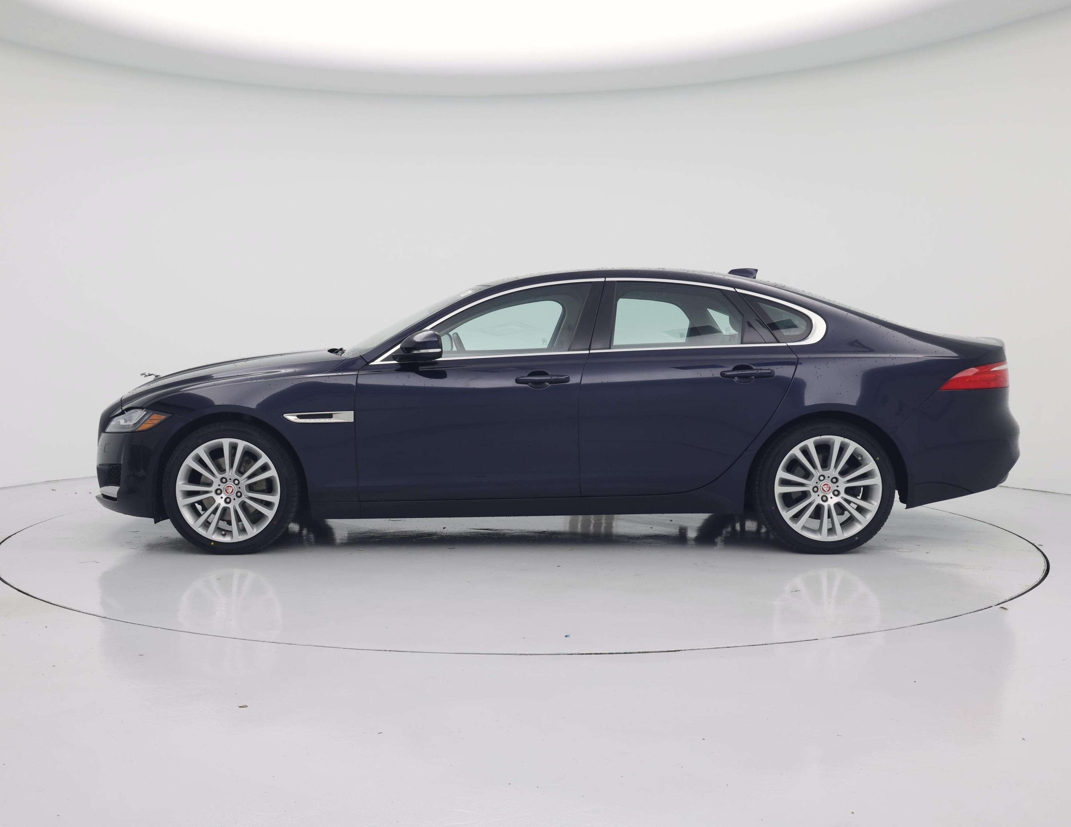Thumbnail: 2020 Jaguar XF - 3
