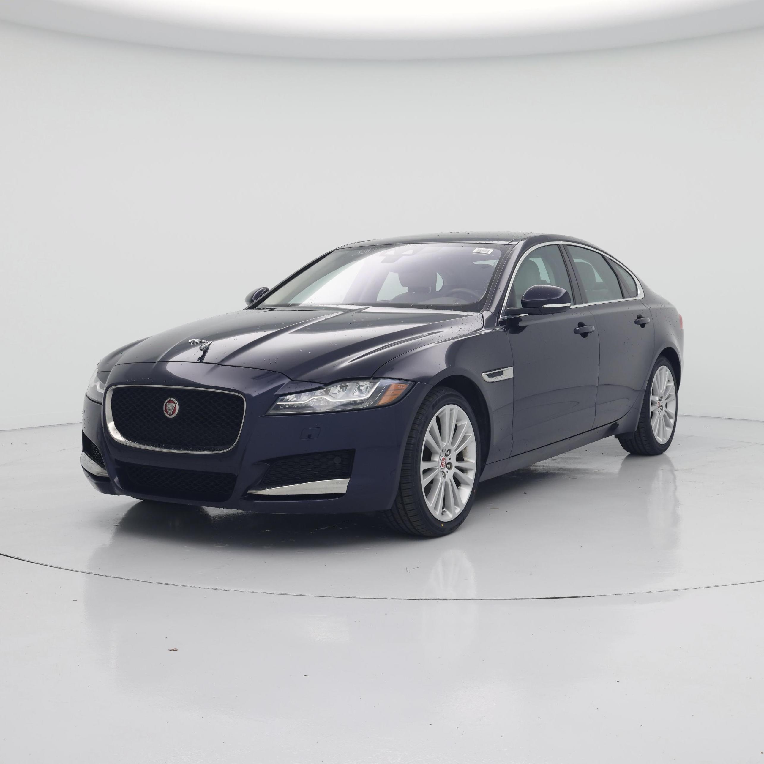 Thumbnail: 2020 Jaguar XF - 4
