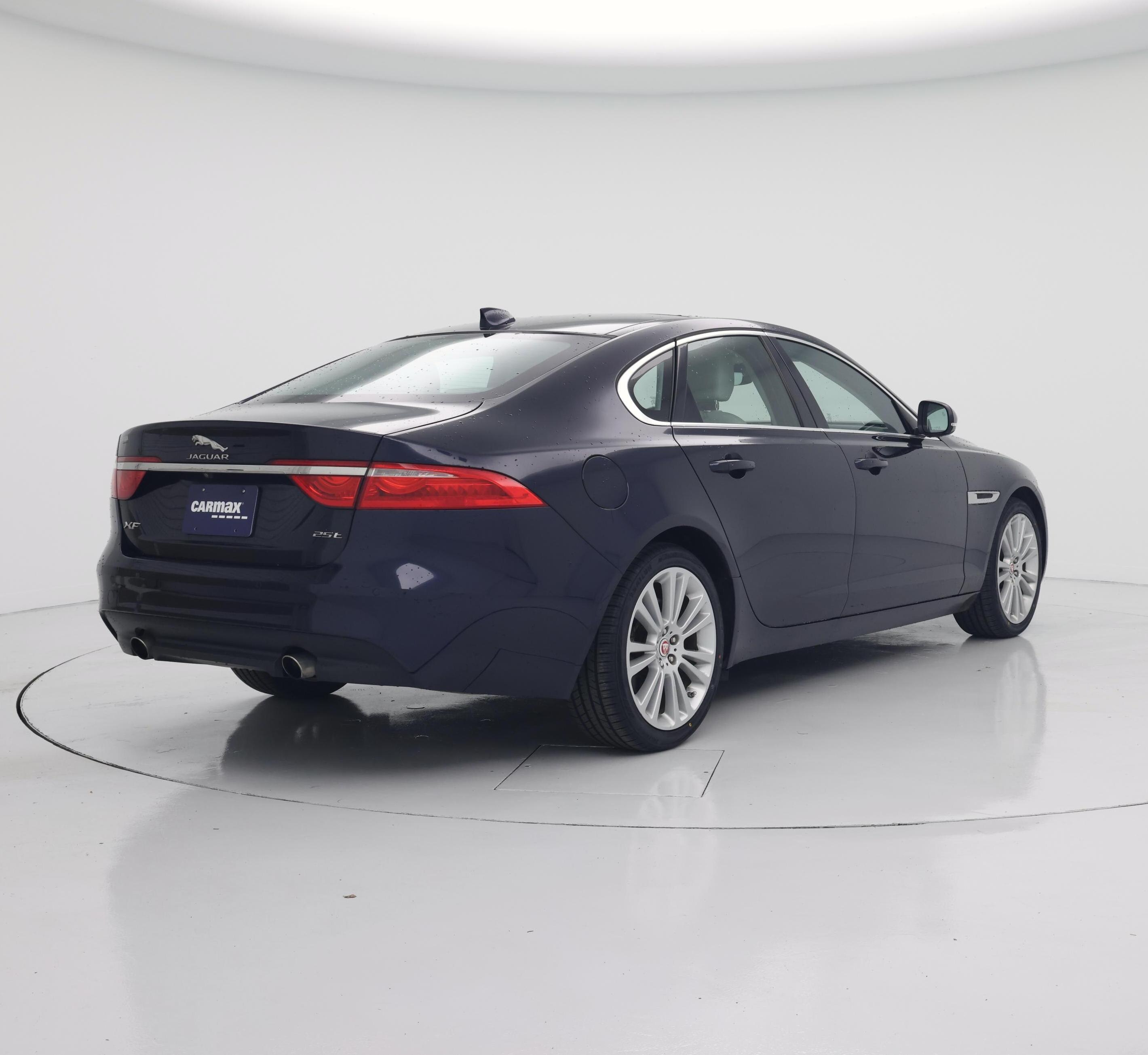 Thumbnail: 2020 Jaguar XF - 8