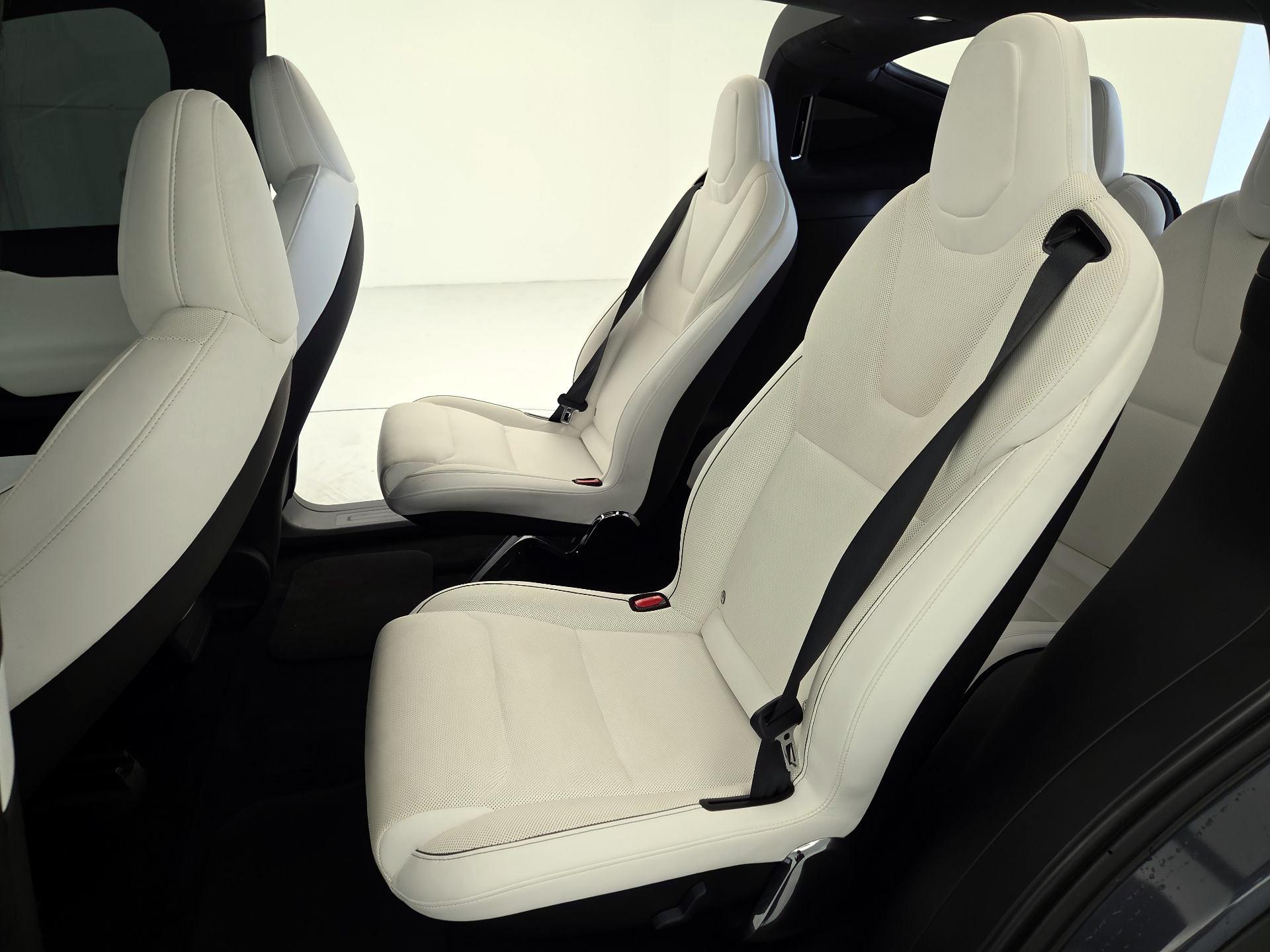Thumbnail: 2022 Tesla Model X - 18