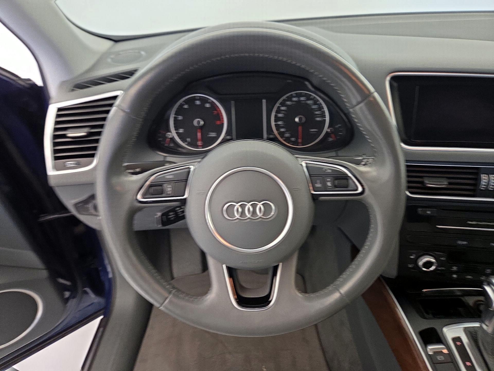 Thumbnail: 2016 Audi Q5 - 10