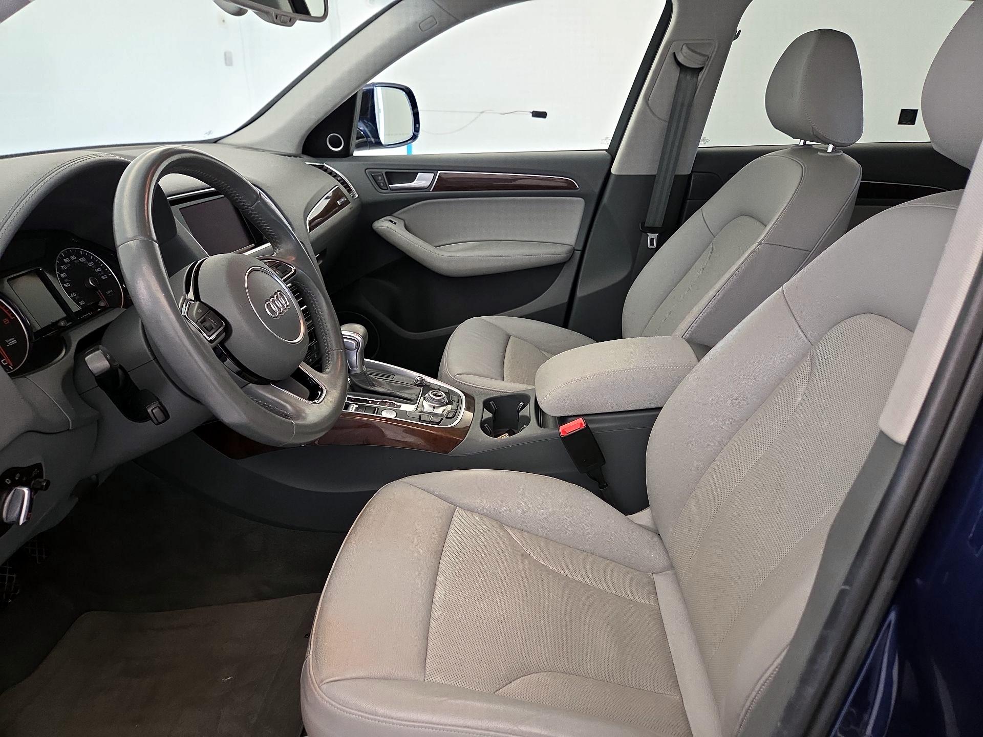 Thumbnail: 2016 Audi Q5 - 11
