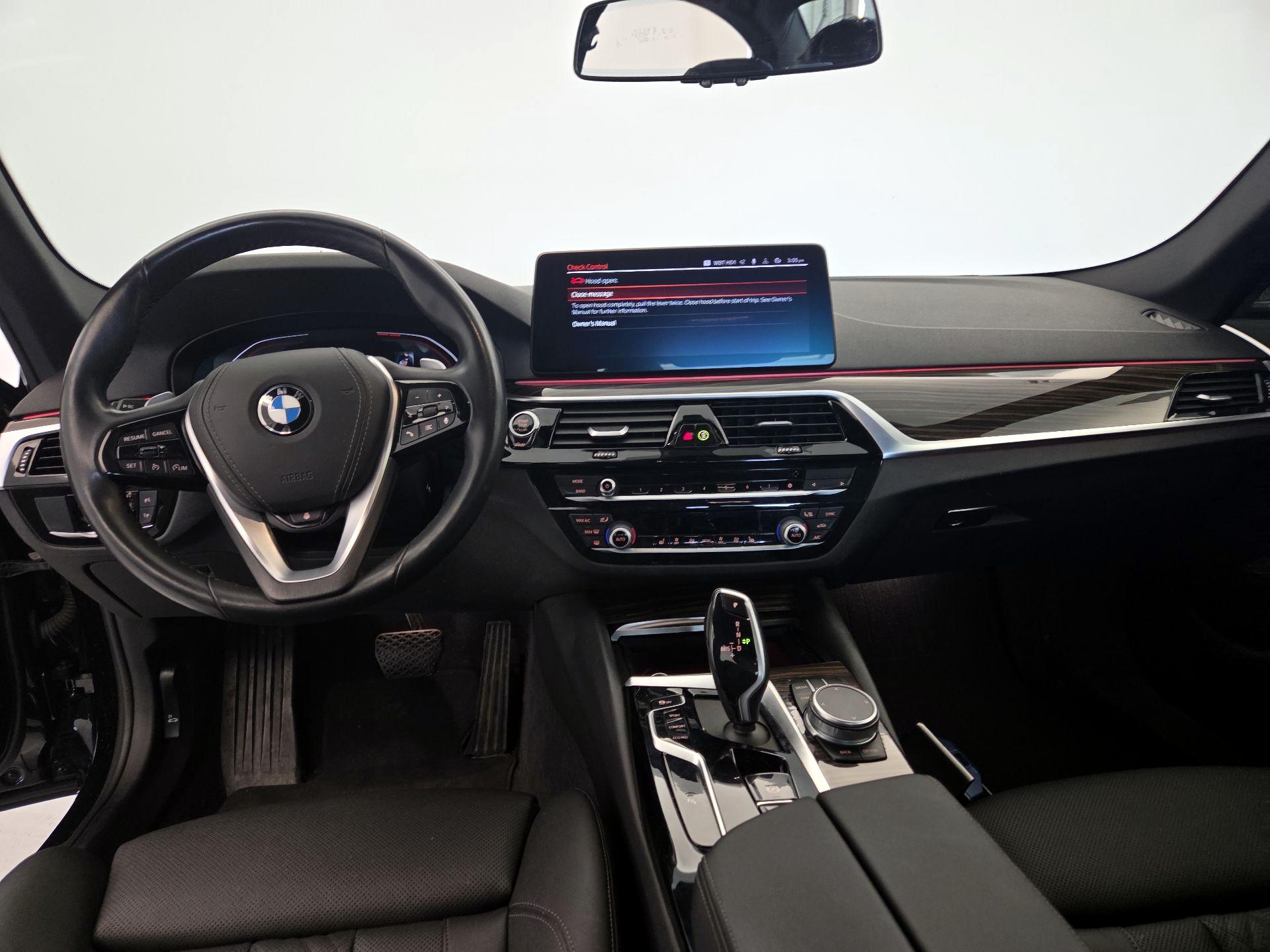Thumbnail: 2022 BMW 5 Series - 9
