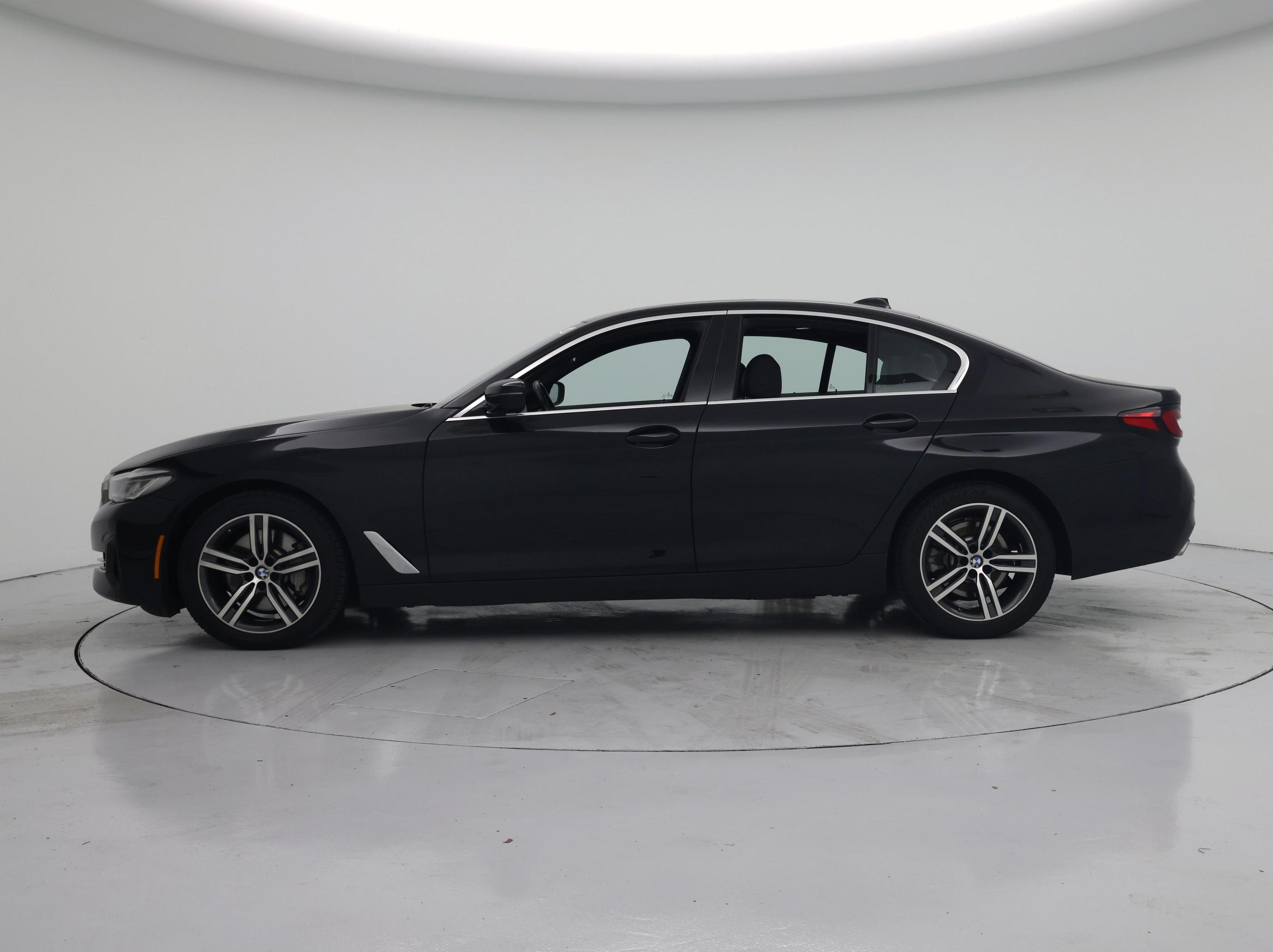 Thumbnail: 2022 BMW 5 Series - 3