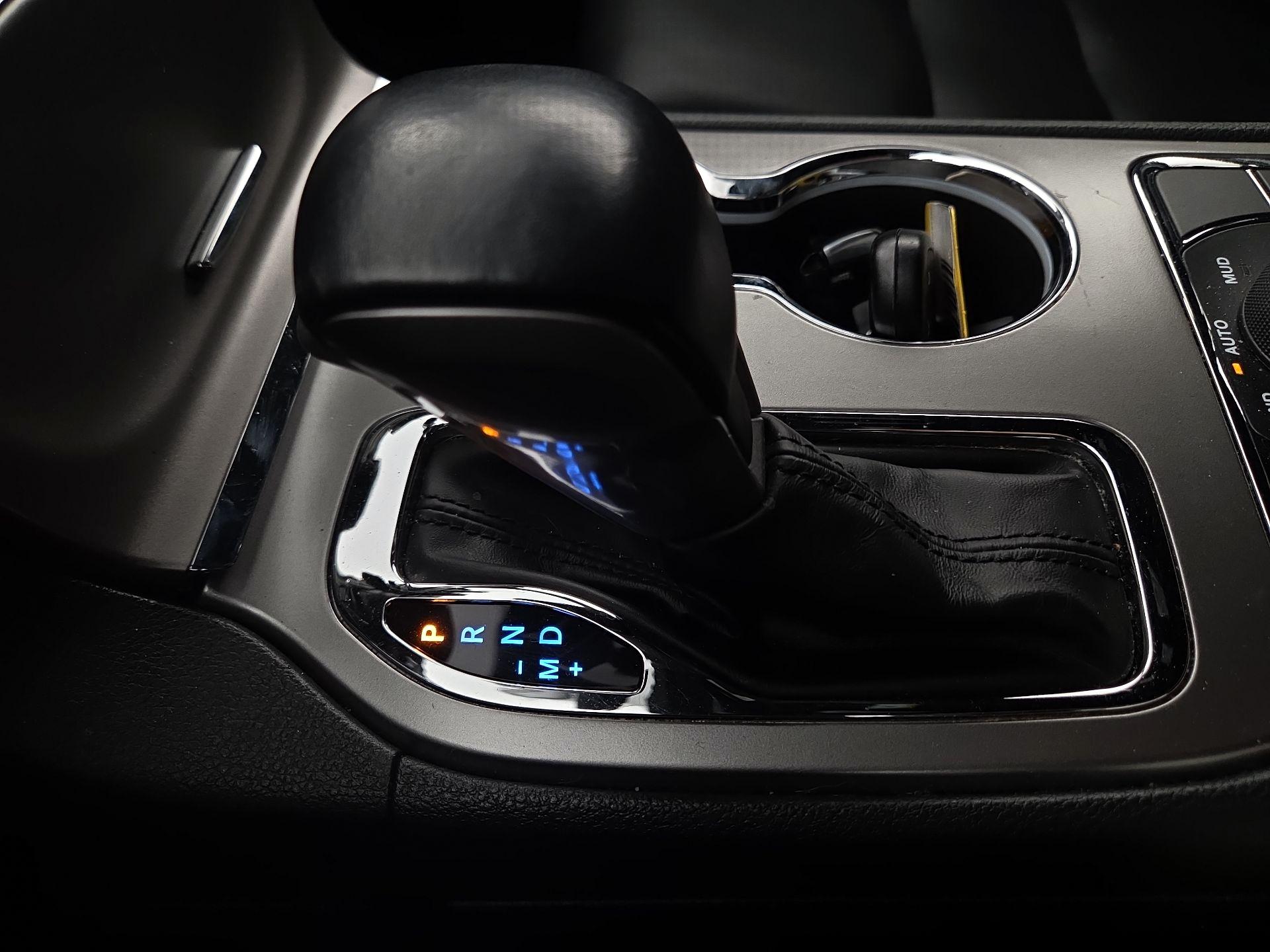 Thumbnail: 2020 Jeep Grand Cherokee - 17