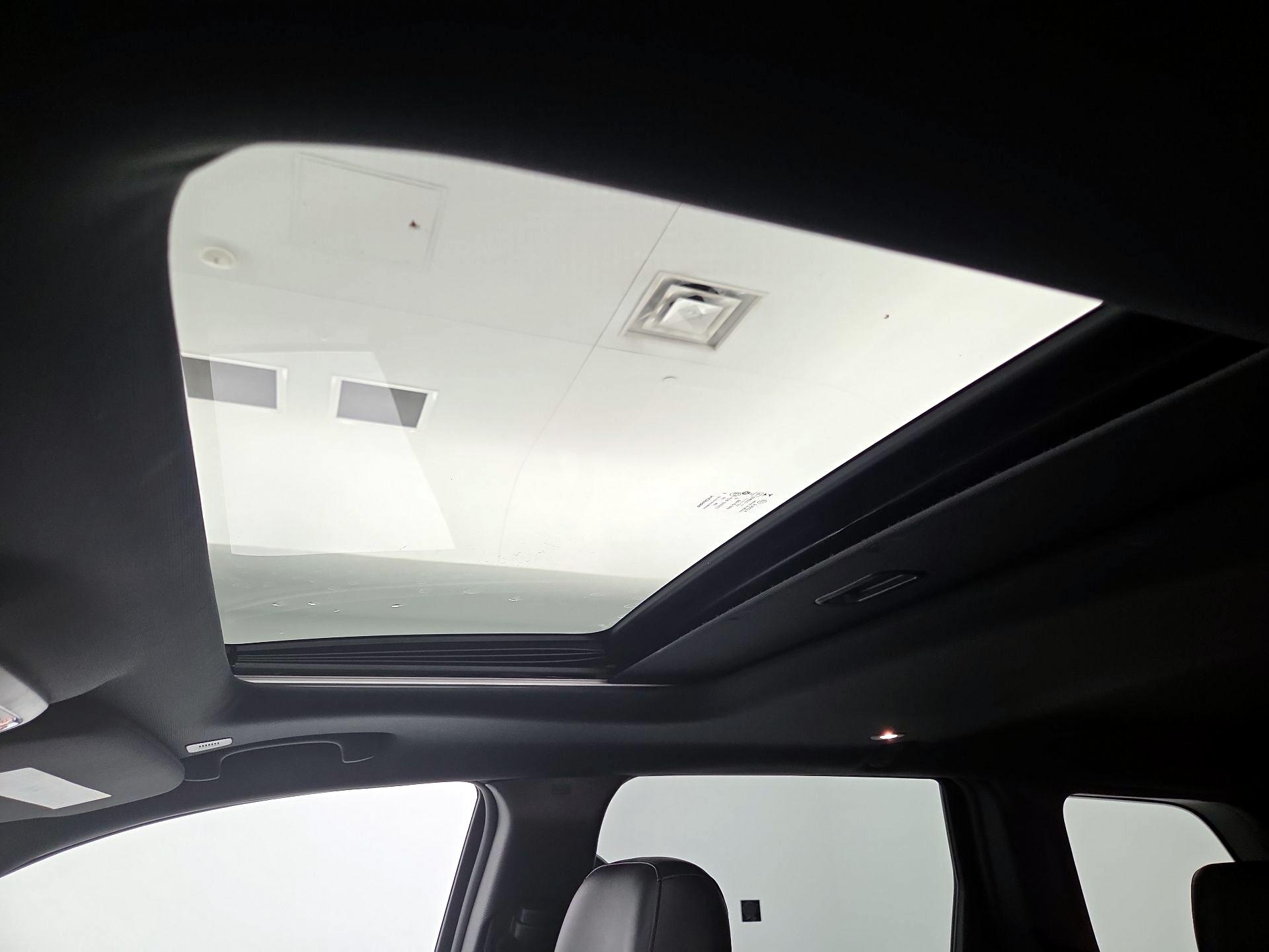 Thumbnail: 2020 Jeep Grand Cherokee - 19