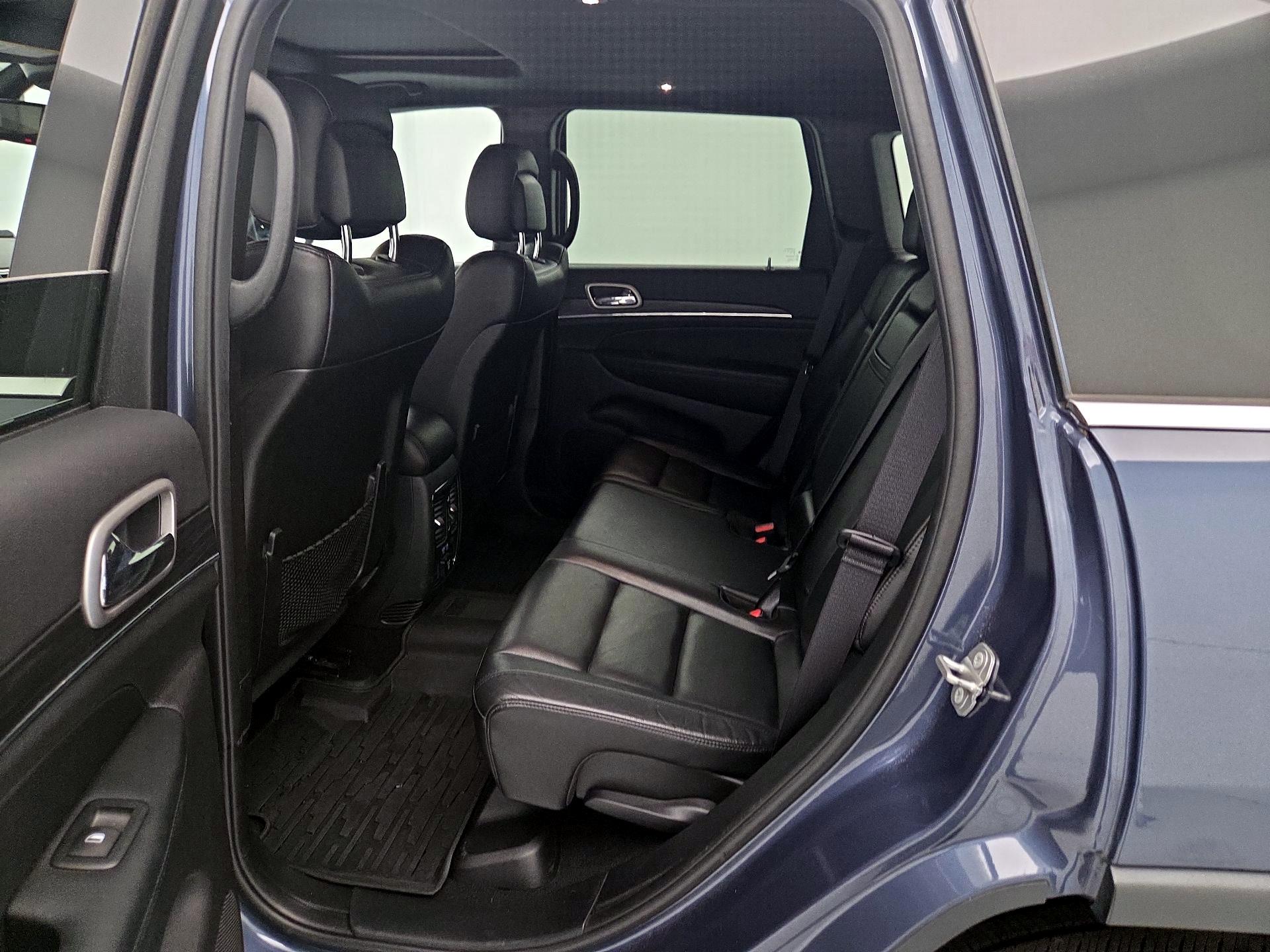 Thumbnail: 2020 Jeep Grand Cherokee - 20