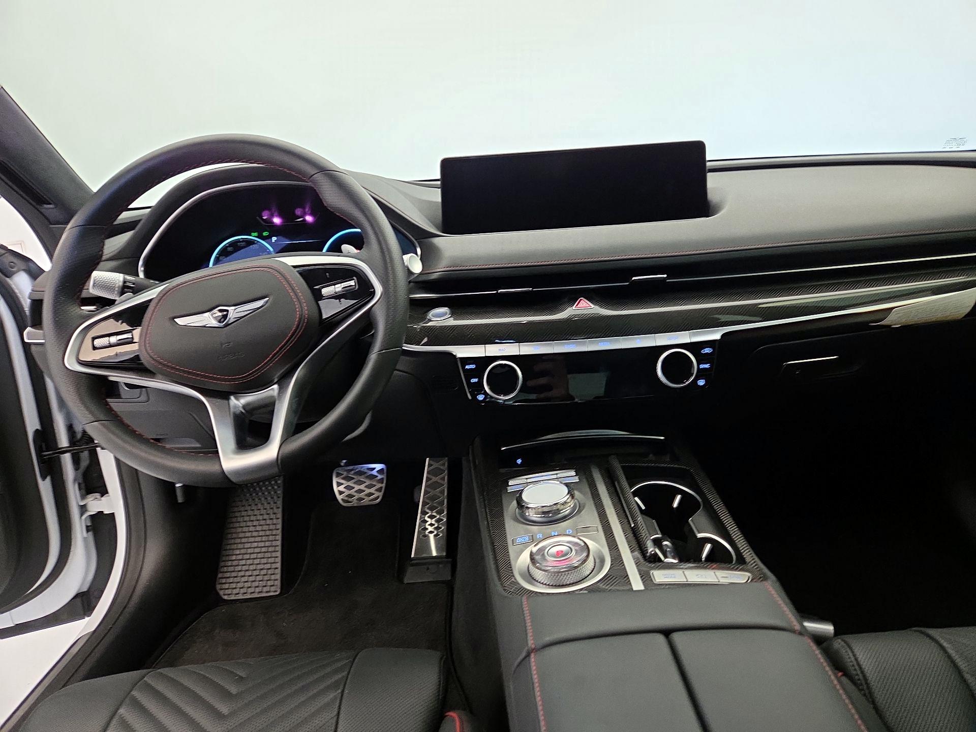 Thumbnail: 2024 Genesis G80 - 9
