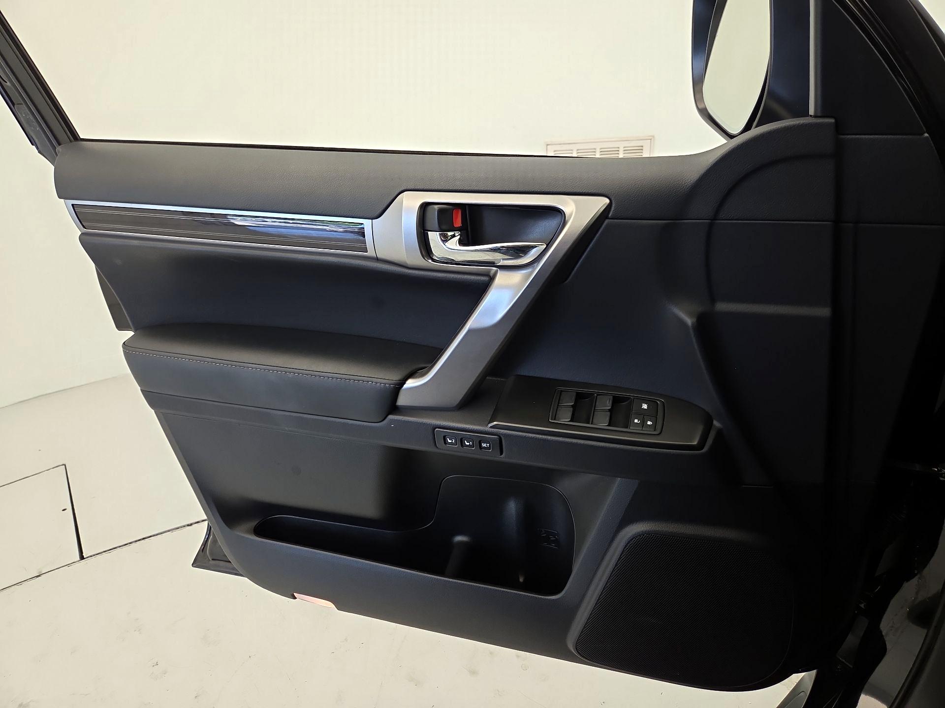 Thumbnail: 2022 Lexus GX - 12