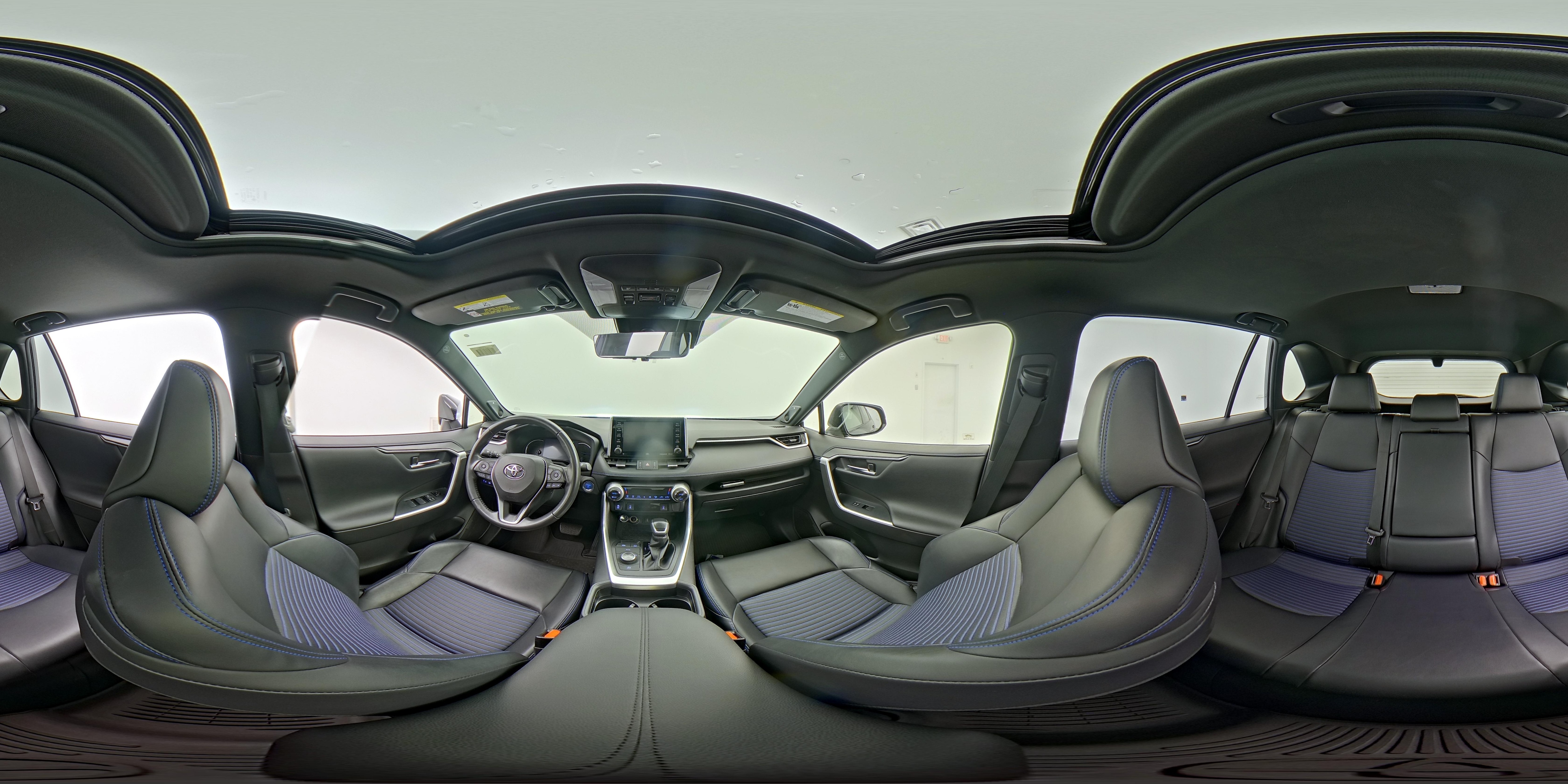 2020 Toyota RAV4 XSE - Photo 26