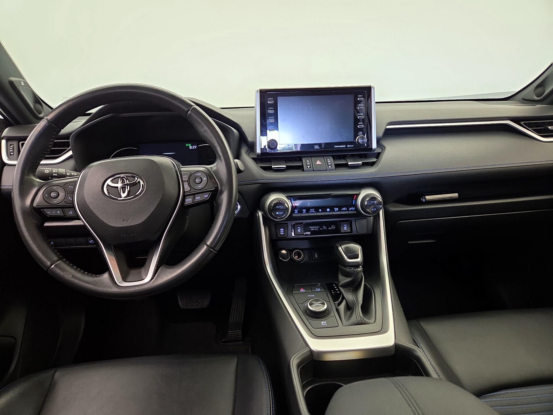 Thumbnail: 2020 Toyota RAV4 - 9