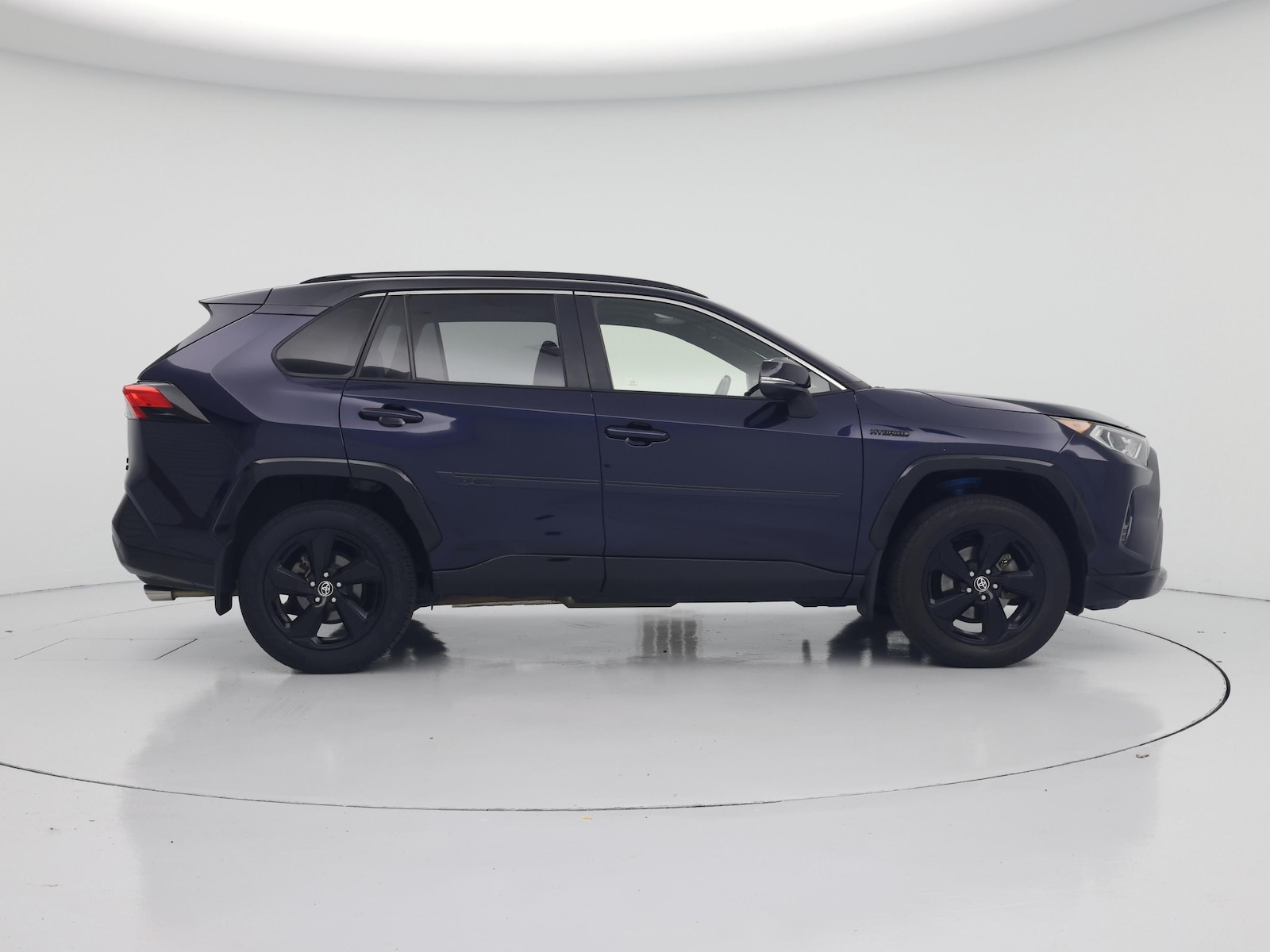 2020 Toyota RAV4 XSE - Photo 8