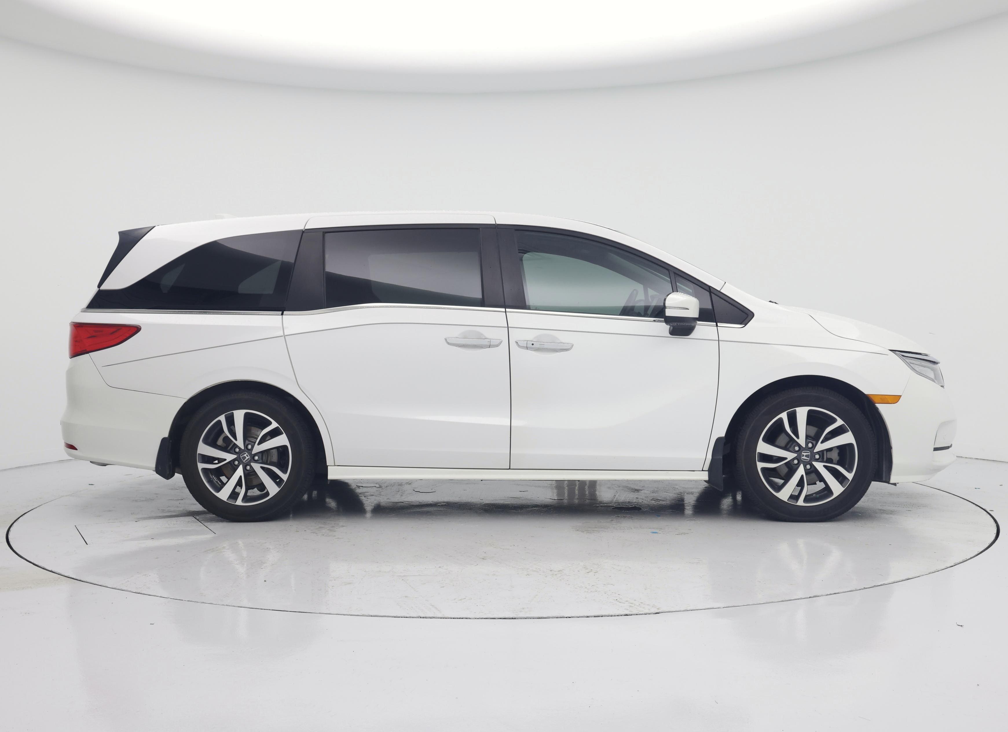 Thumbnail: 2023 Honda Odyssey - 7