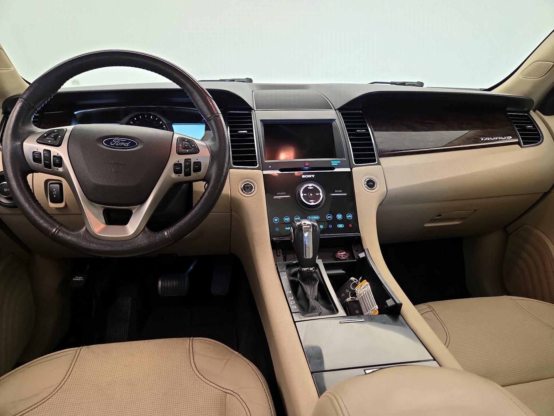 Thumbnail: 2018 Ford Taurus - 9