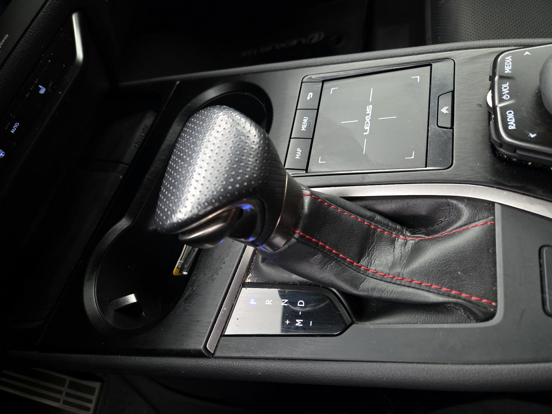 Thumbnail: 2019 Lexus UX - 18