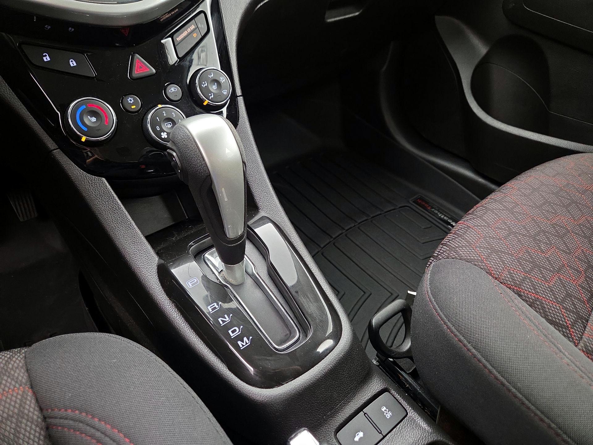 Thumbnail: 2020 Chevrolet Sonic - 17