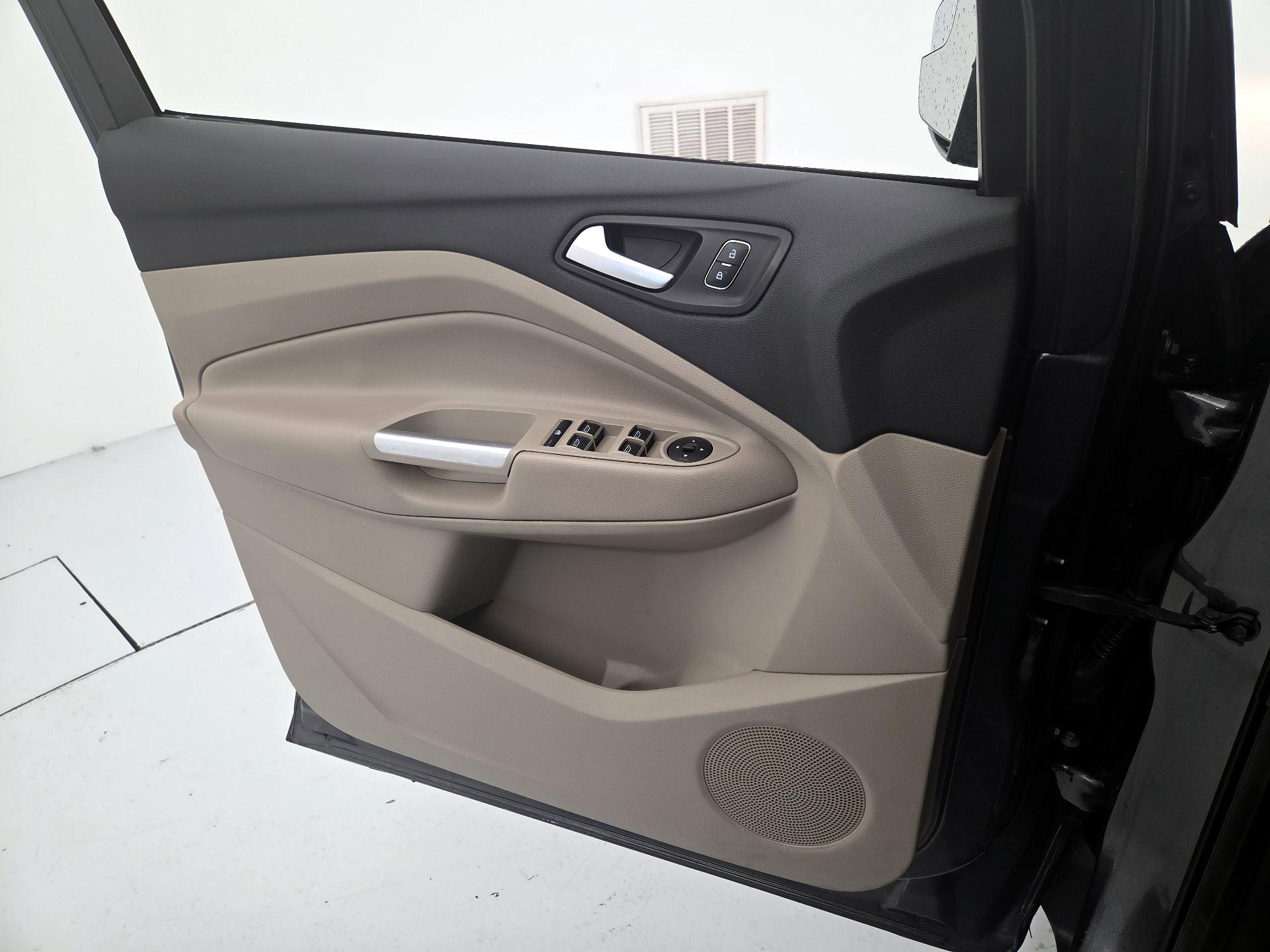 Thumbnail: 2019 Ford Escape - 12