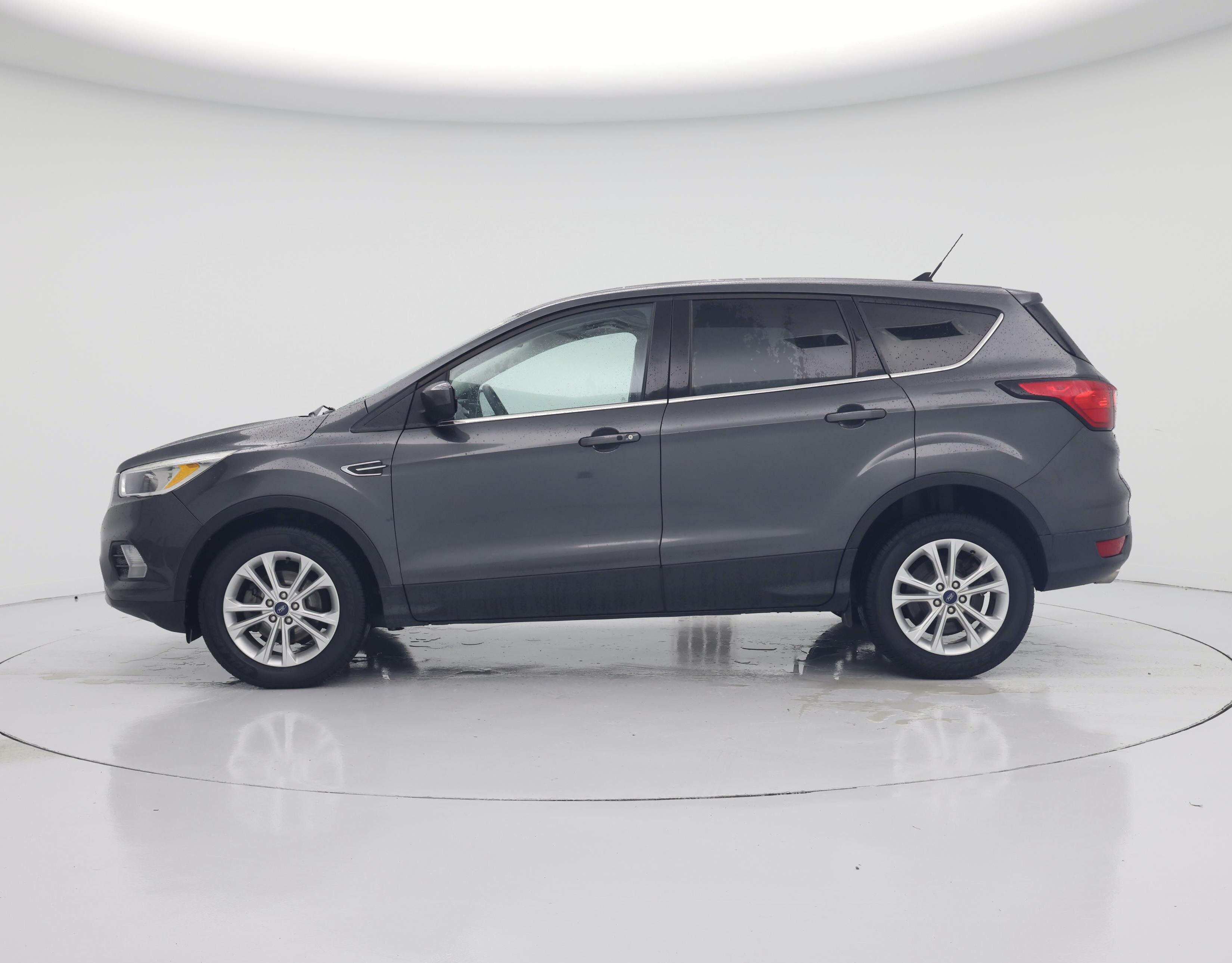 Thumbnail: 2019 Ford Escape - 3