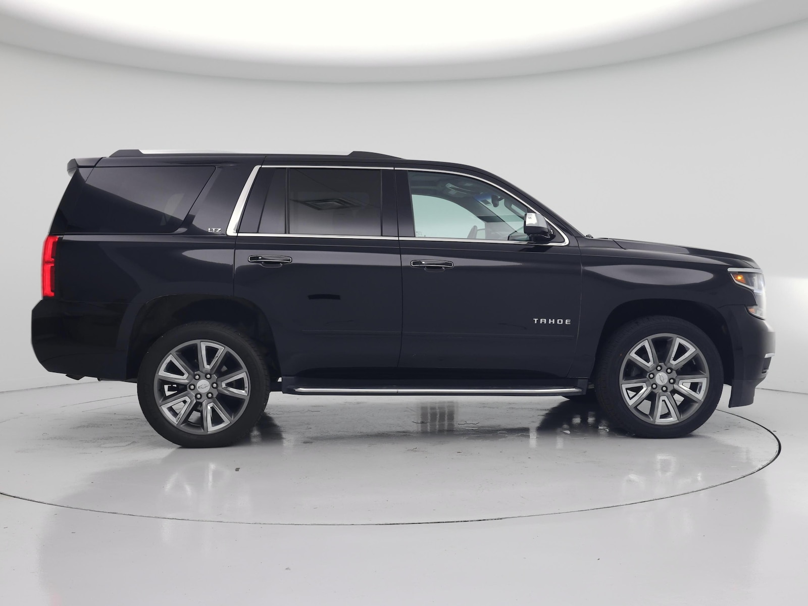 2016 Chevrolet Tahoe LTZ - Photo 8