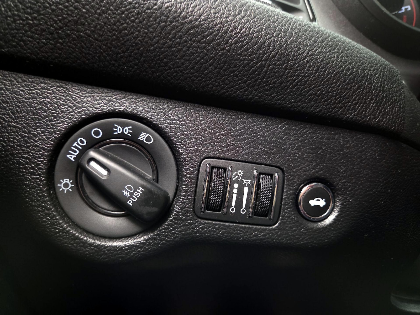 2022 Dodge Challenger GT - Photo 14