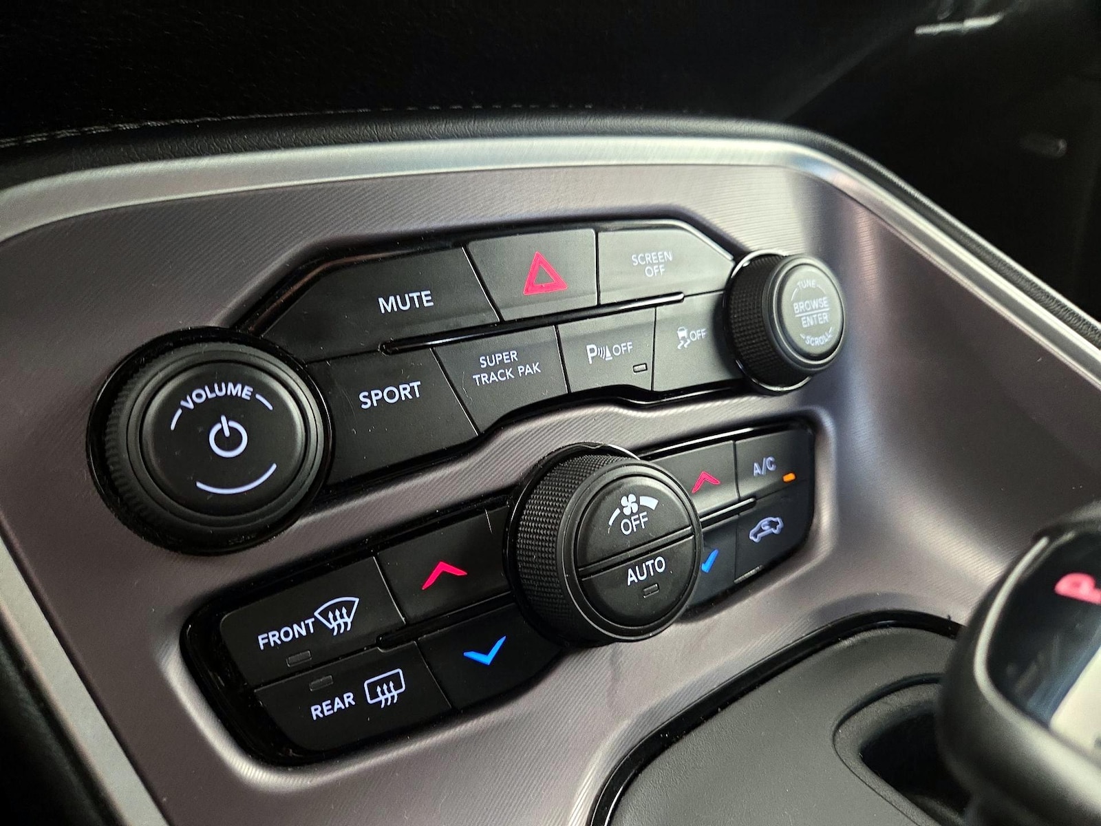 2022 Dodge Challenger GT - Photo 17