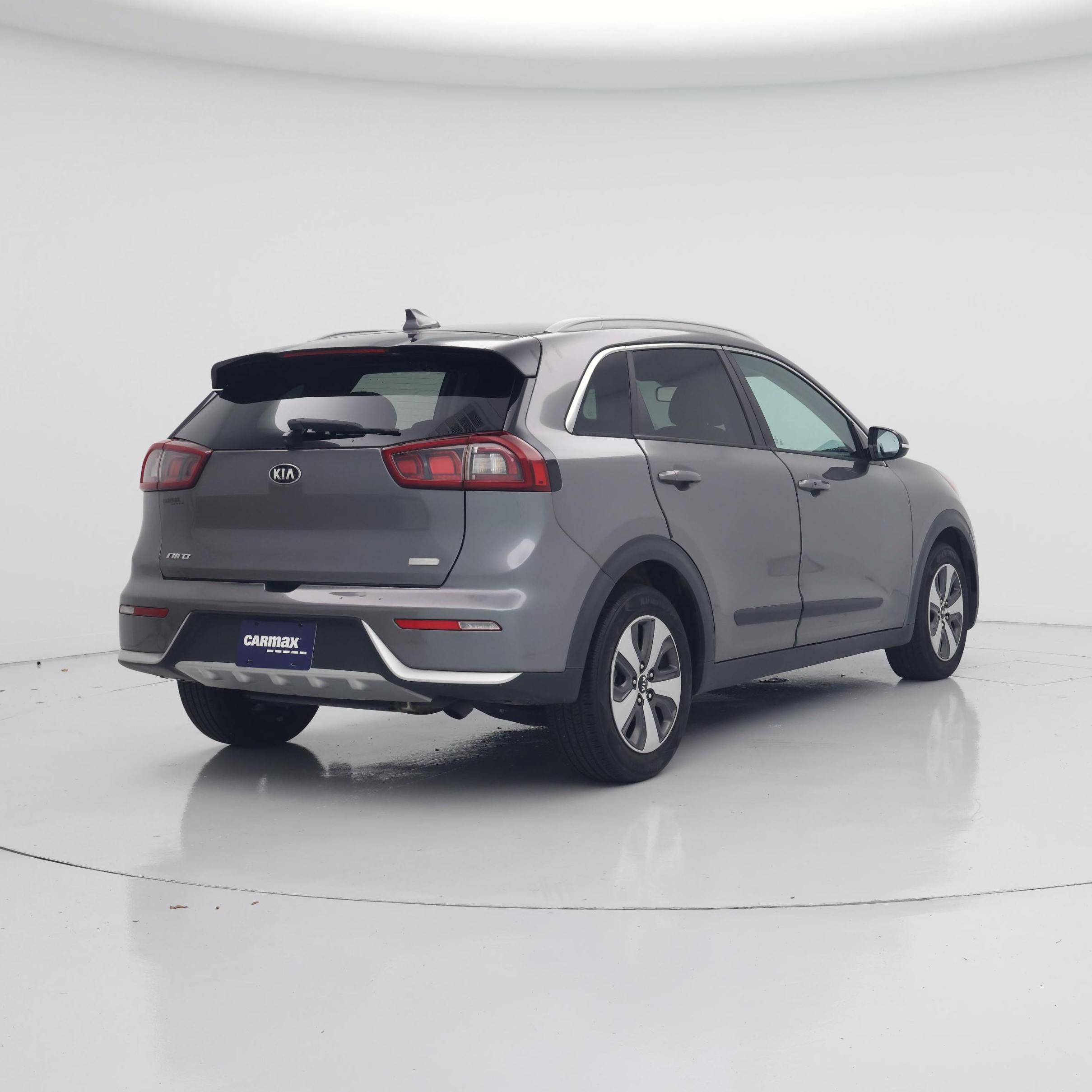 Thumbnail: 2017 Kia Niro - 8