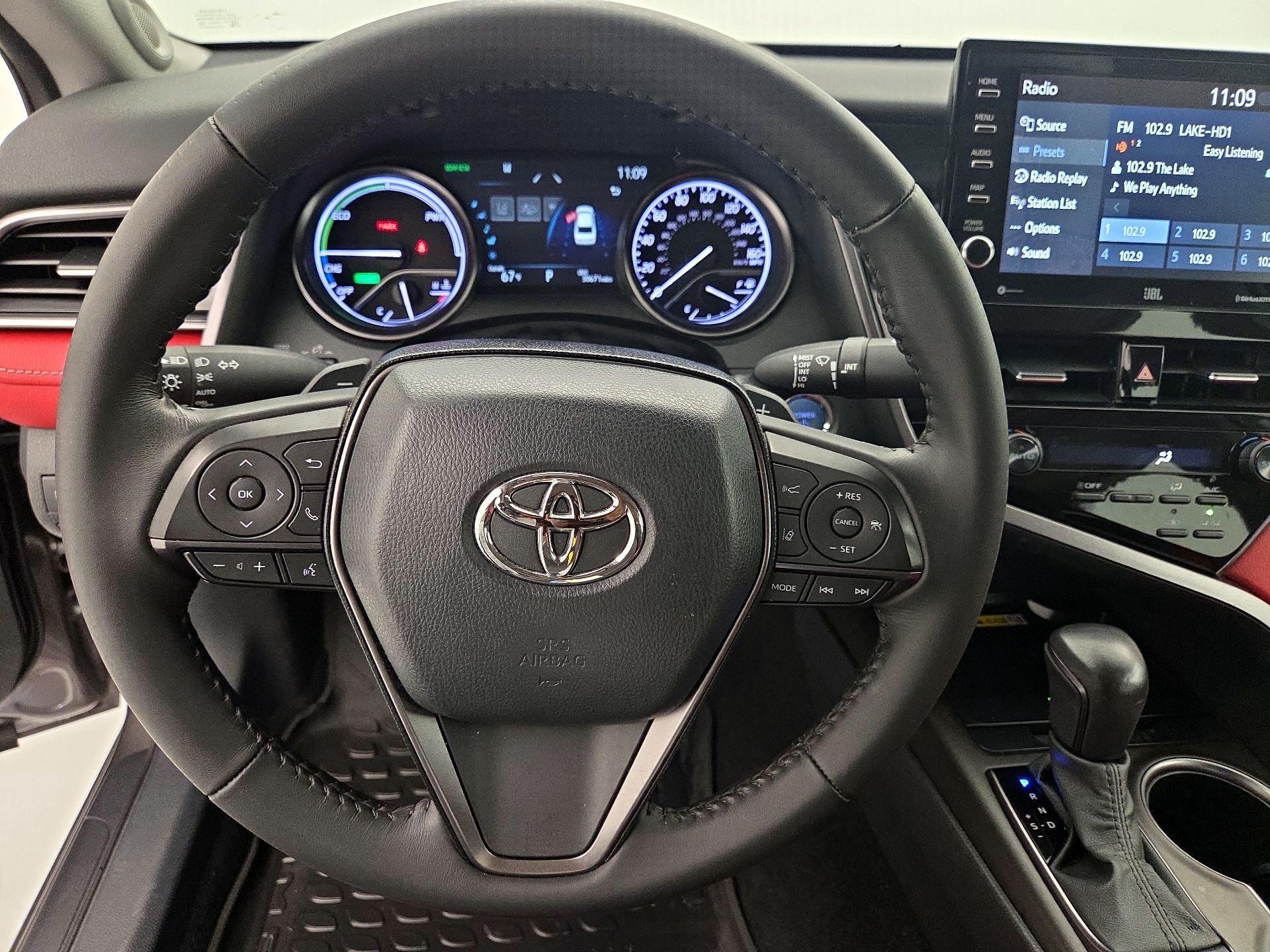 Thumbnail: 2023 Toyota Camry - 10