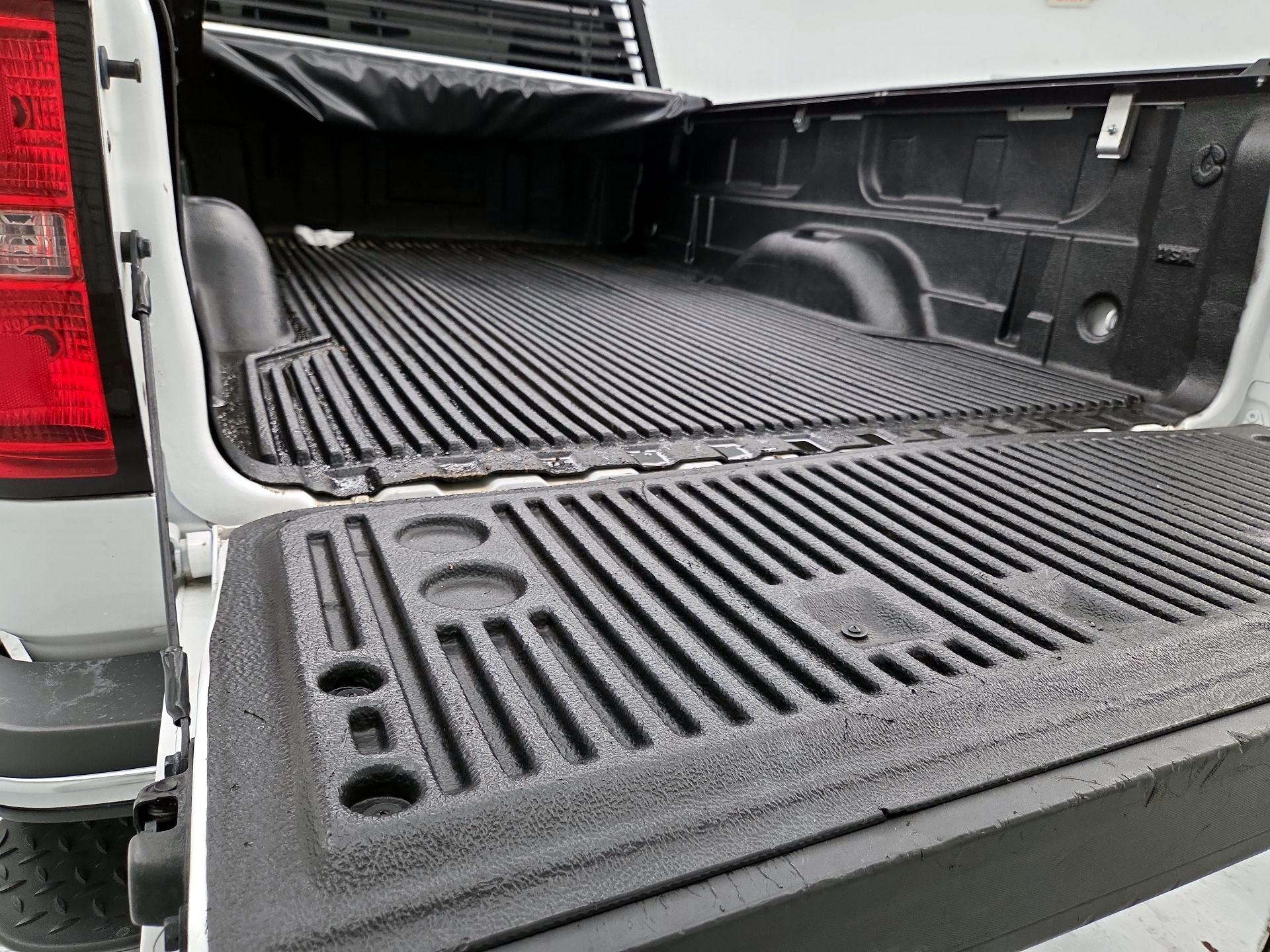 Thumbnail: 2018 Chevrolet Silverado 2500 - 19