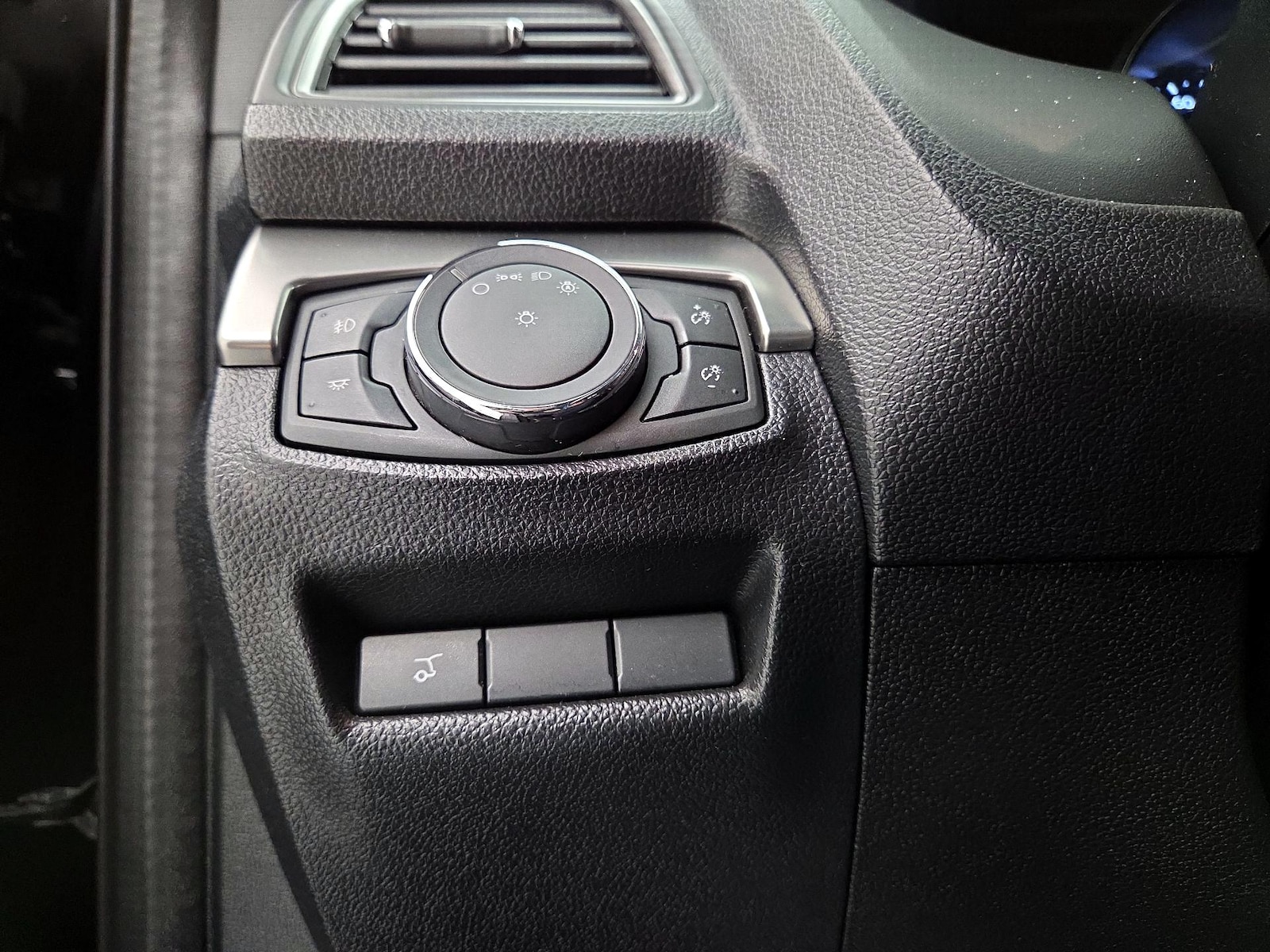 2018 Ford Explorer XLT - Photo 14