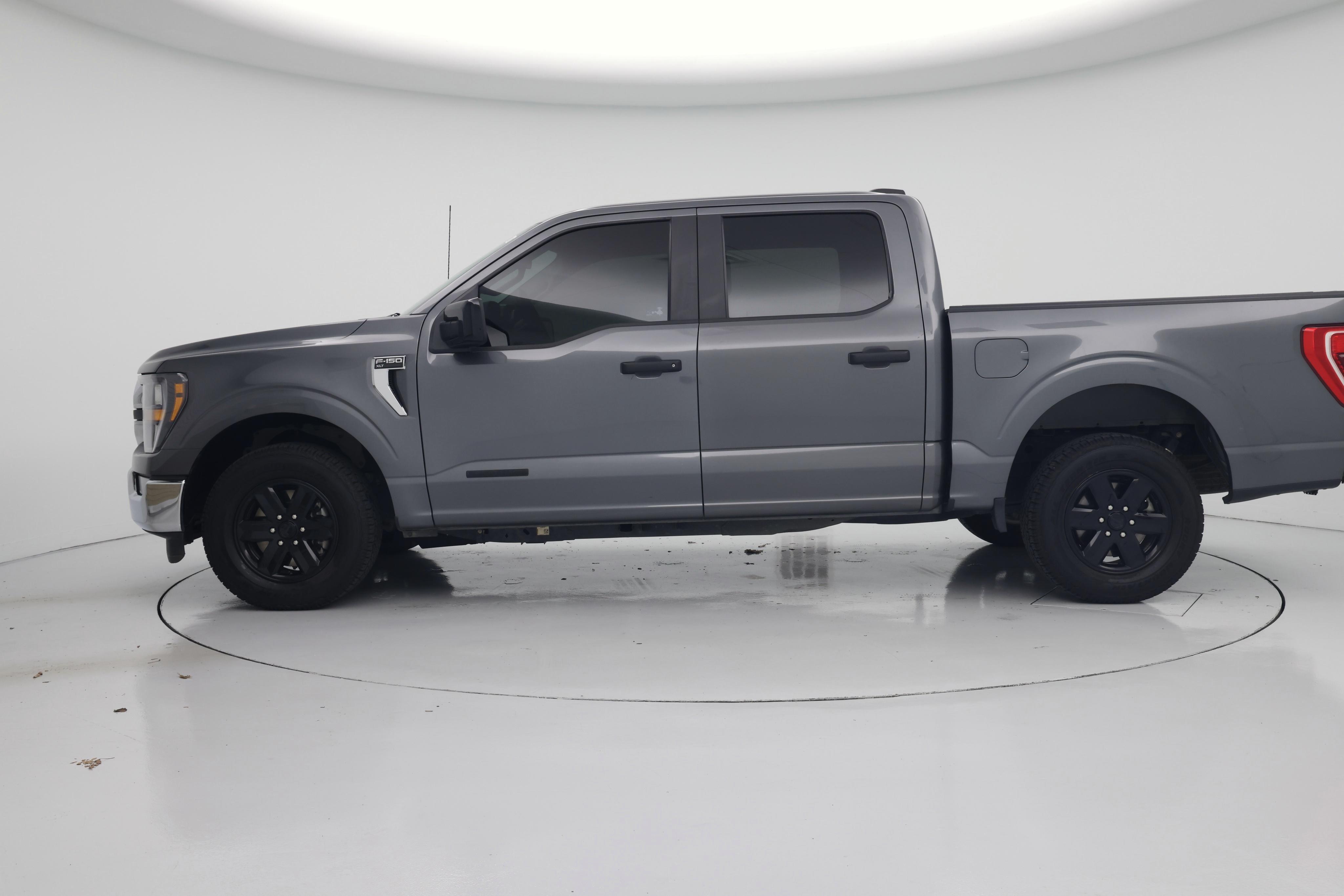 Thumbnail: 2018 Ford Explorer - 3