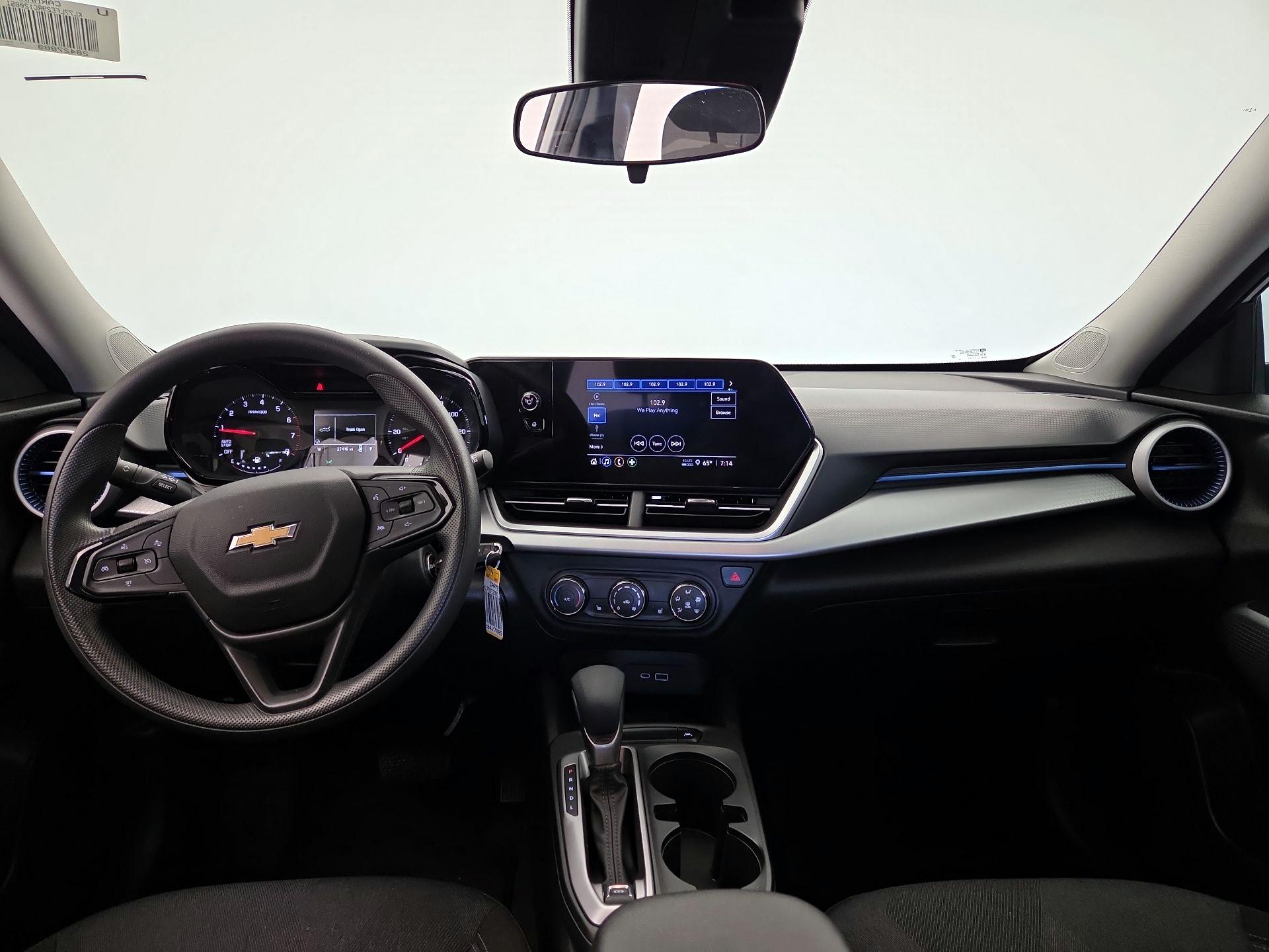 Thumbnail: 2024 Chevrolet Trax - 9