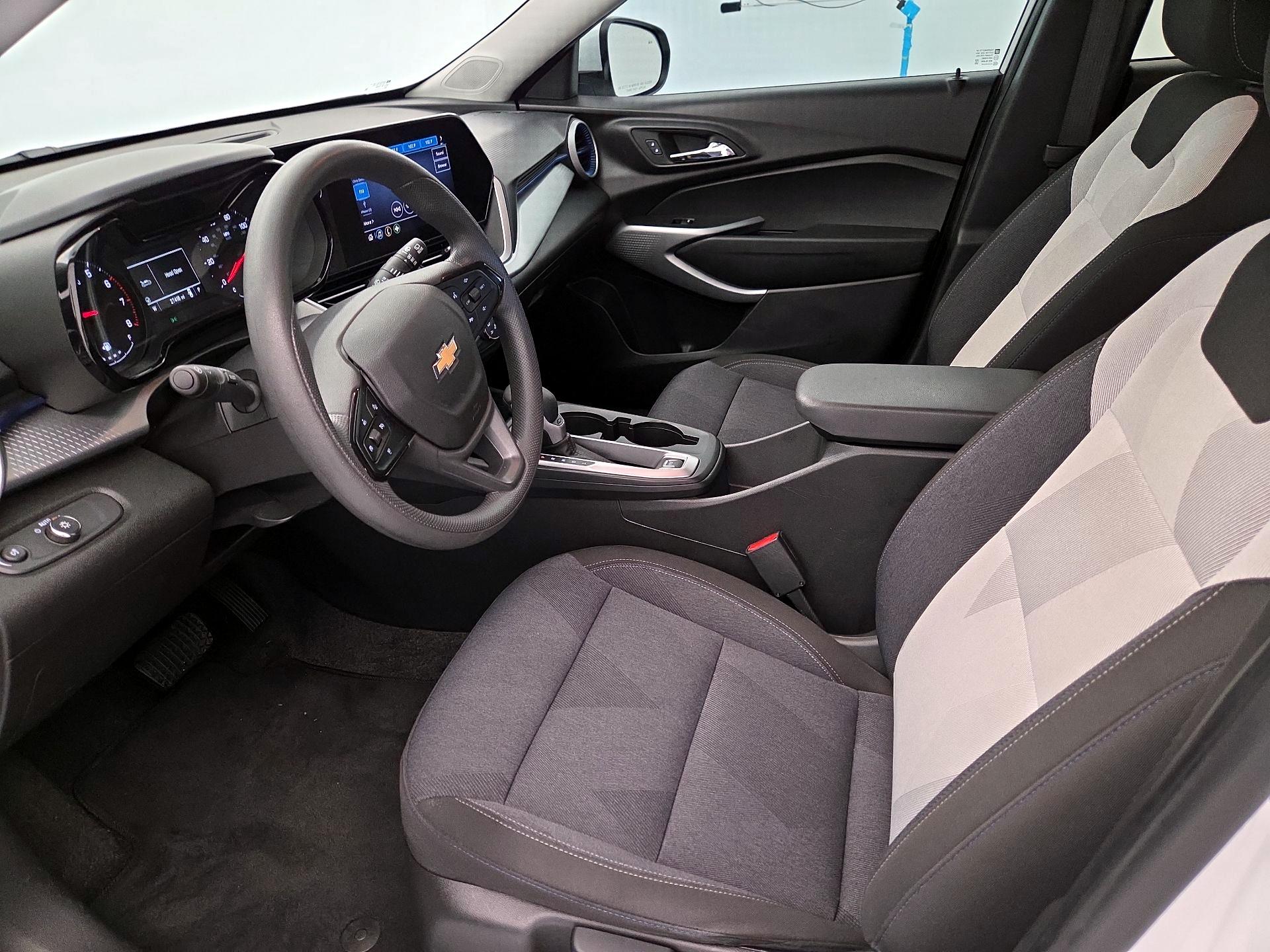 Thumbnail: 2024 Chevrolet Trax - 11