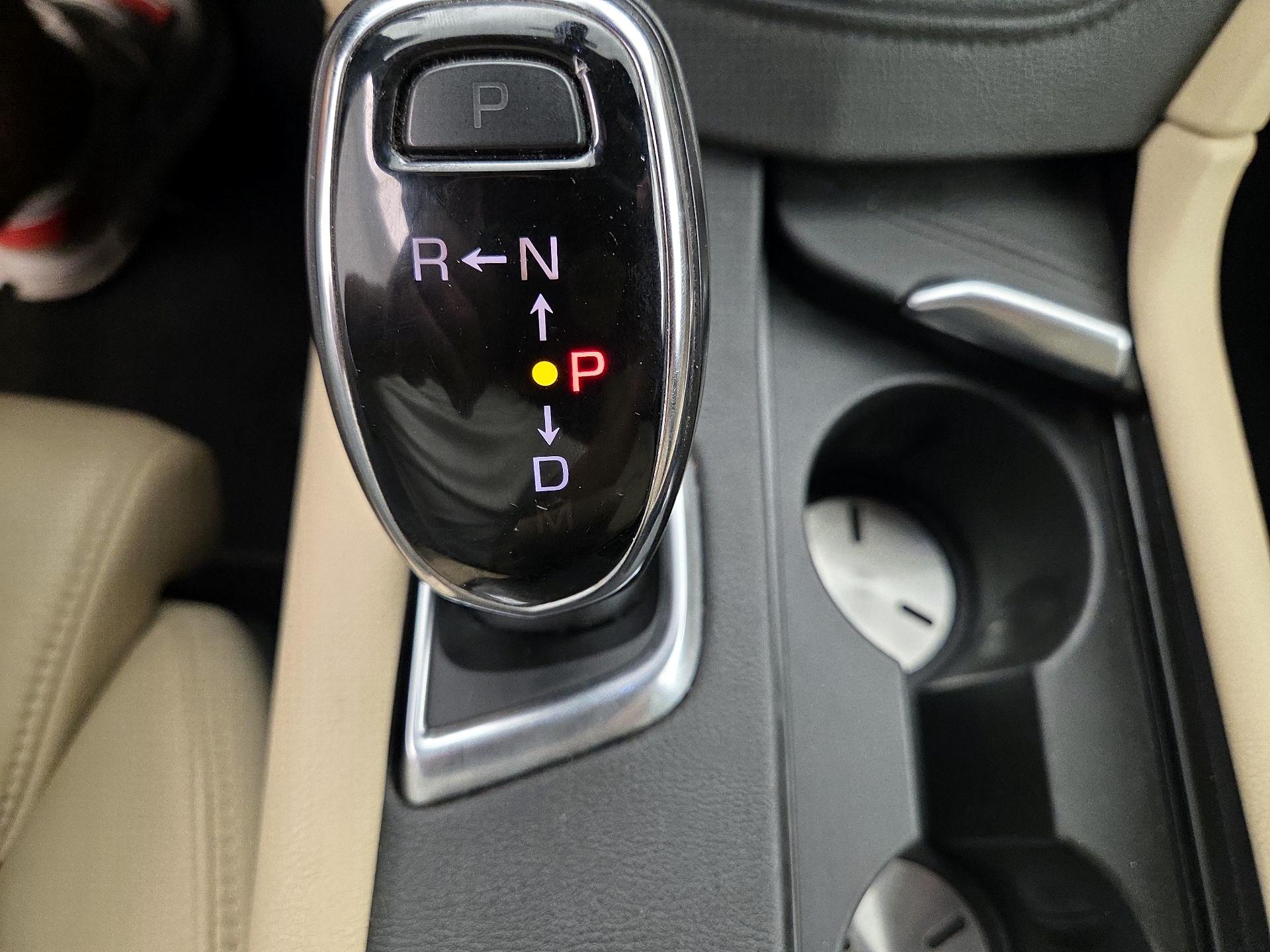 Thumbnail: 2017 Cadillac XT5 - 17