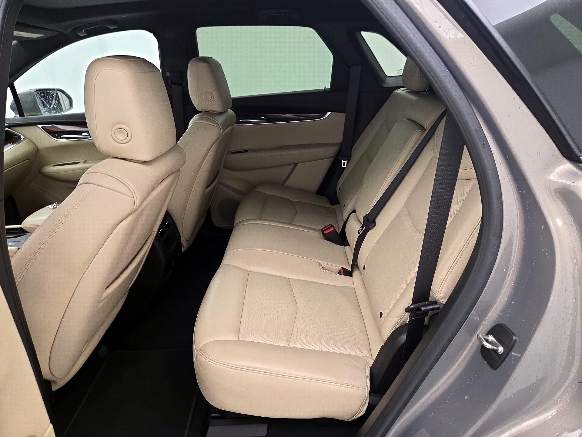Thumbnail: 2017 Cadillac XT5 - 18