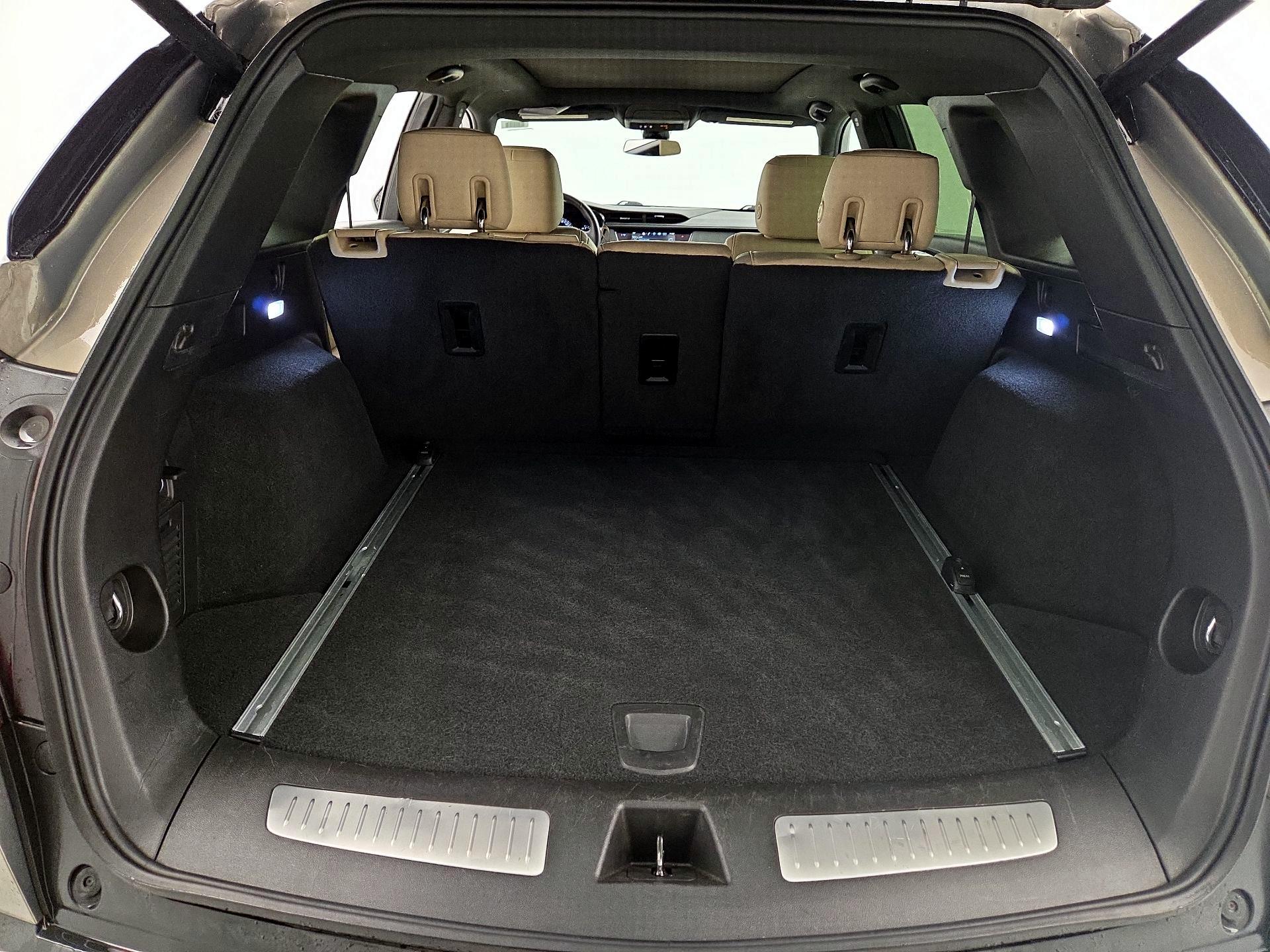 Thumbnail: 2017 Cadillac XT5 - 19
