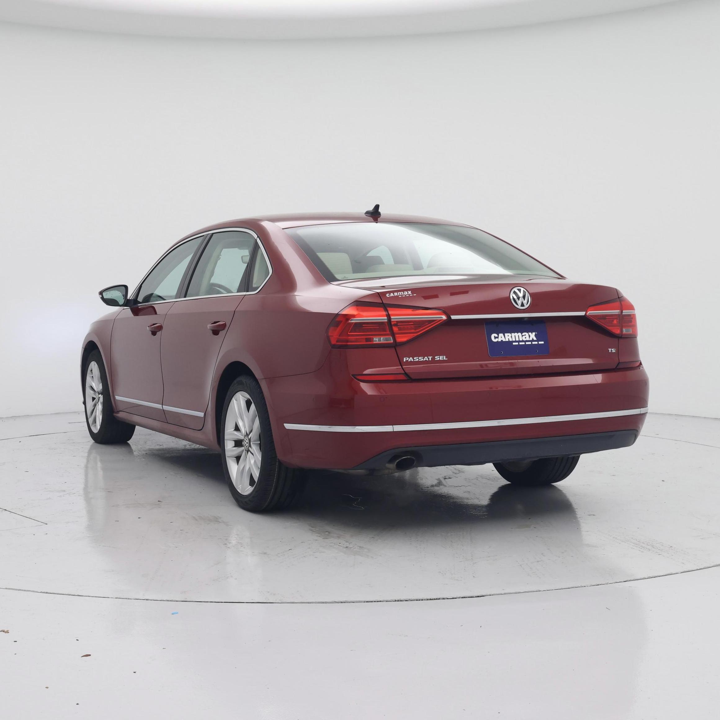 Thumbnail: 2016 Volkswagen Passat - 2