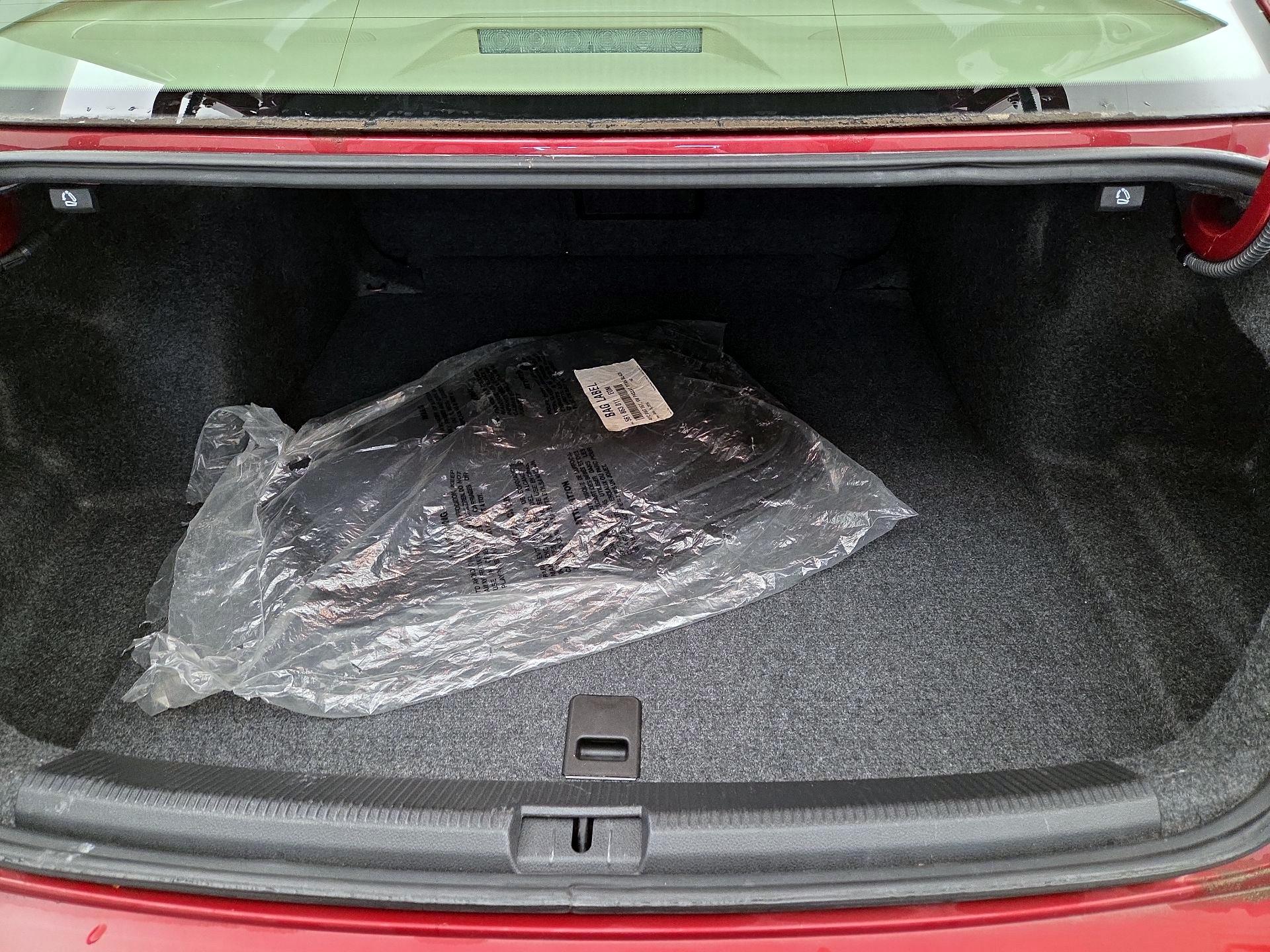 Thumbnail: 2016 Volkswagen Passat - 20