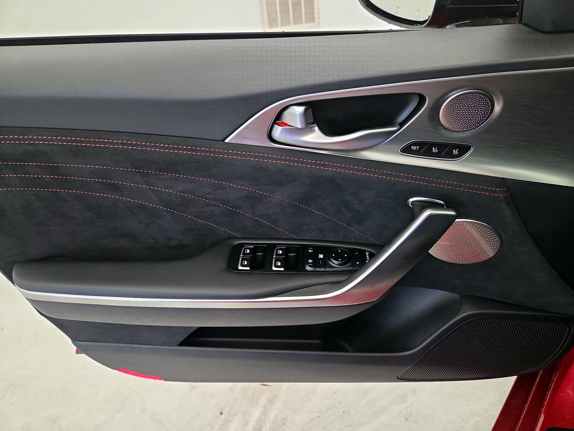 Thumbnail: 2023 Kia Stinger - 12