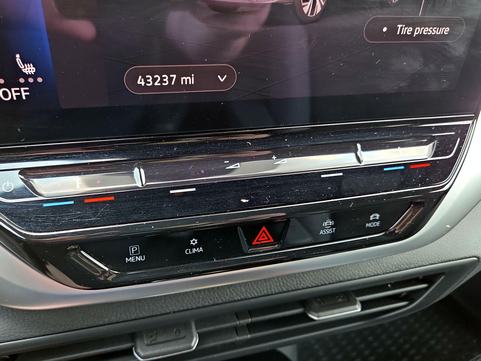 Thumbnail: 2021 Volkswagen ID.4 - 16