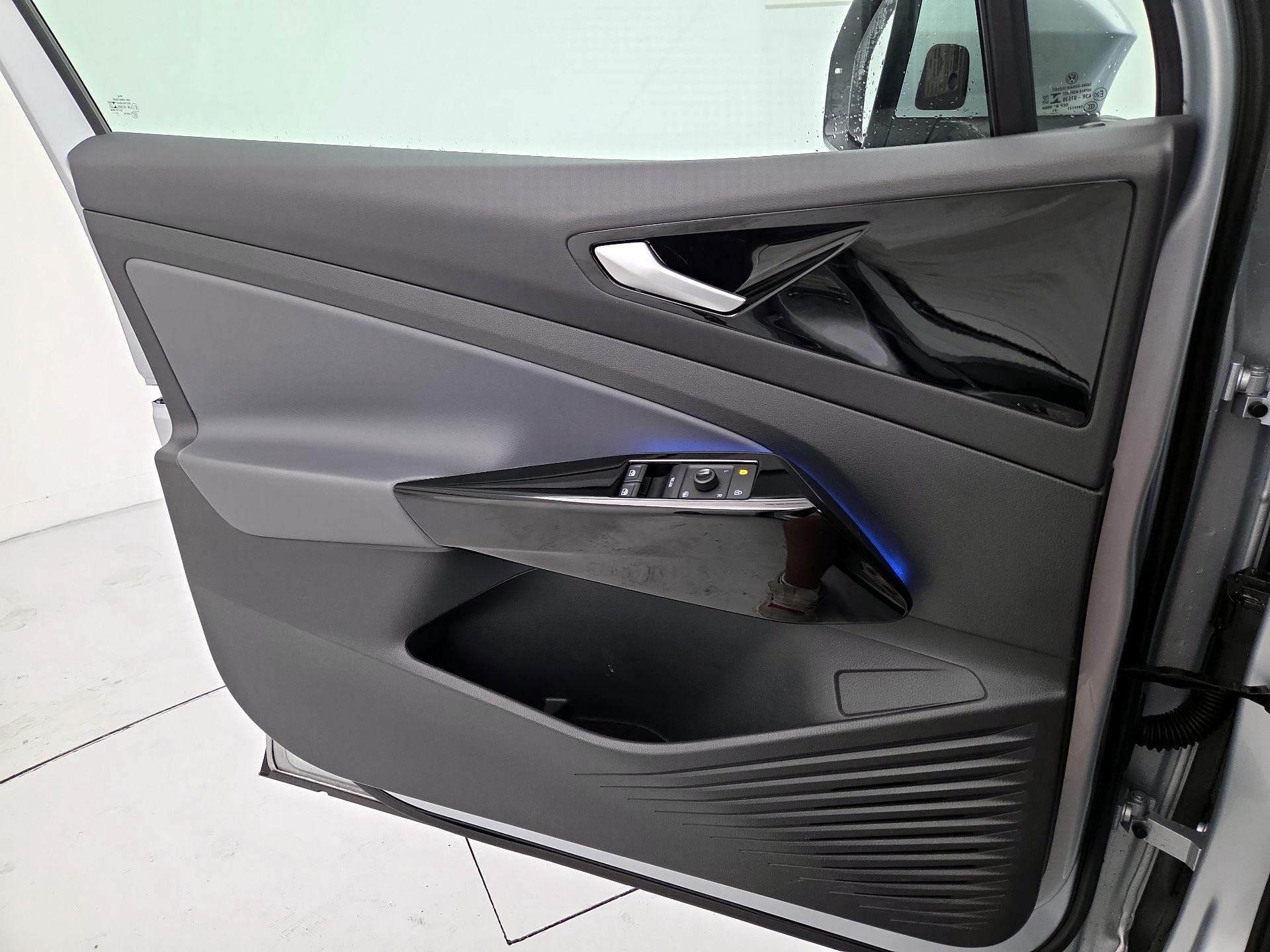 Thumbnail: 2021 Volkswagen ID.4 - 12
