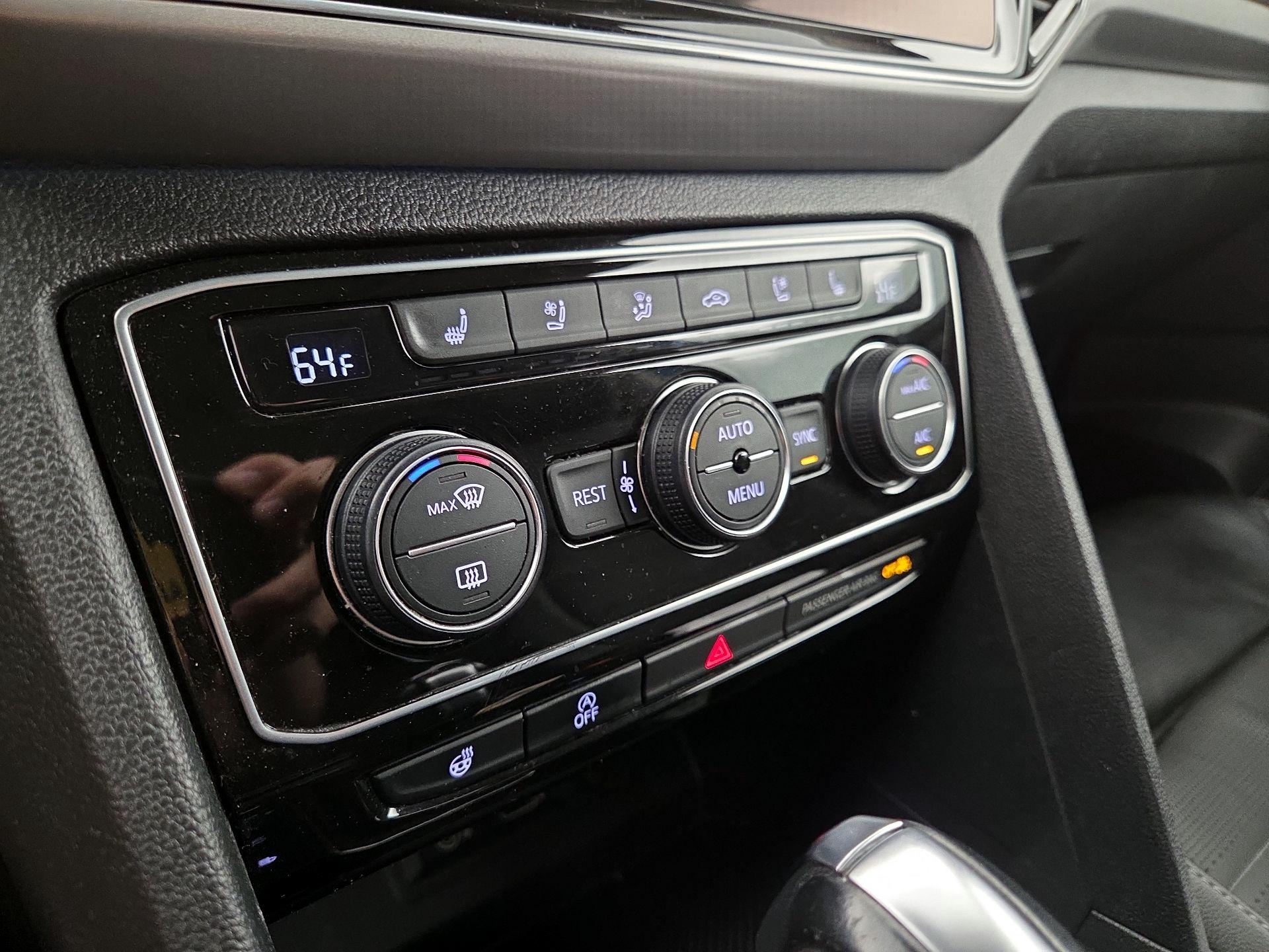 Thumbnail: 2019 Volkswagen Atlas - 16