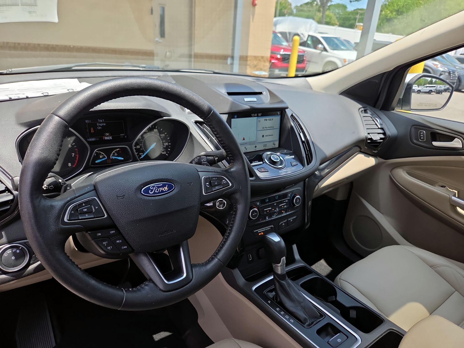 Thumbnail: 2017 Ford Escape - 9