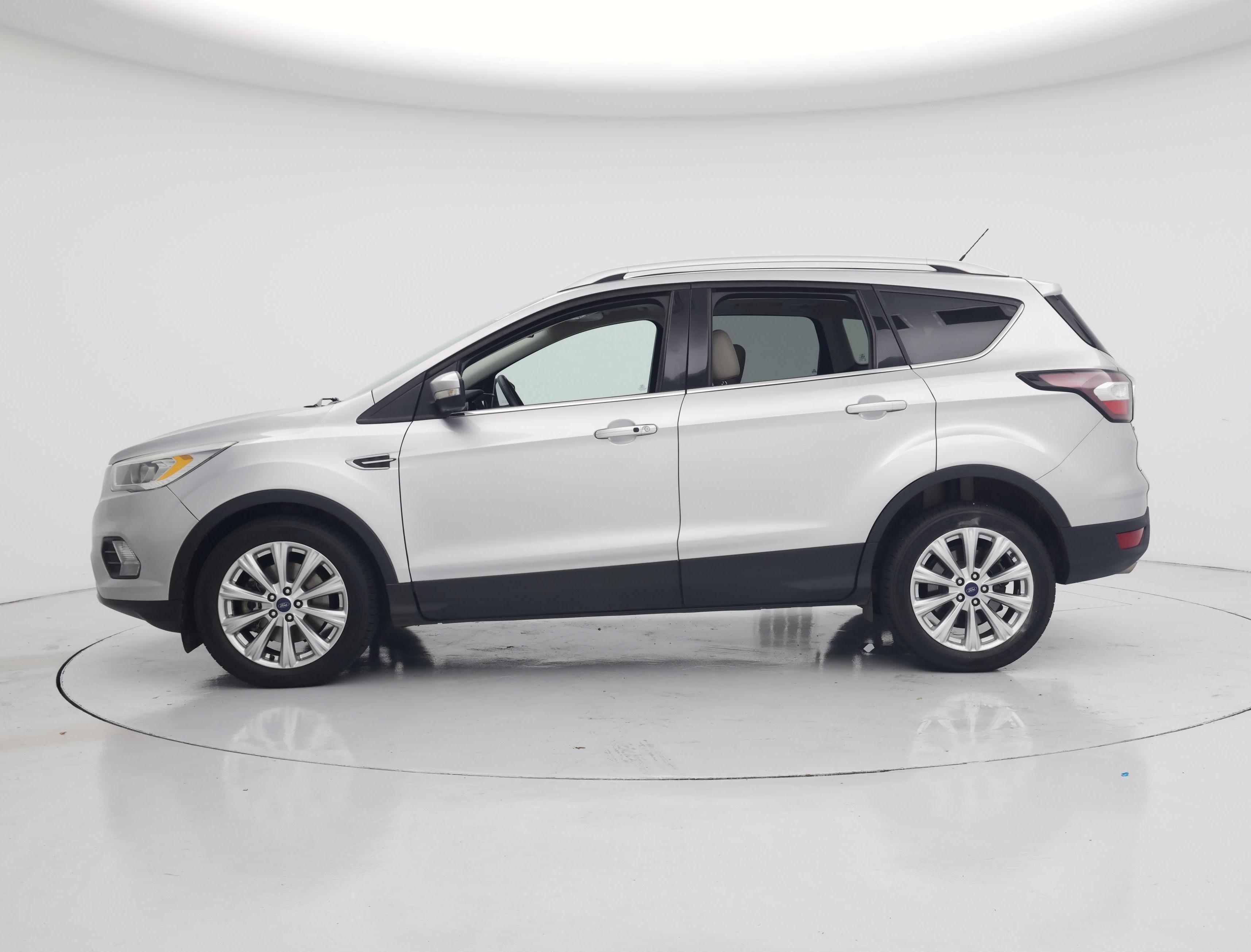 Thumbnail: 2017 Ford Escape - 3