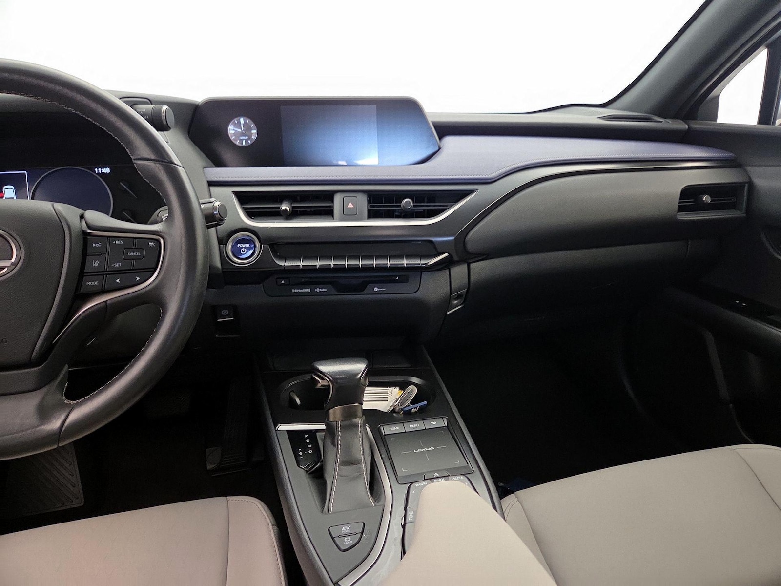 2020 Lexus UX Hybrid 250h - Photo 10