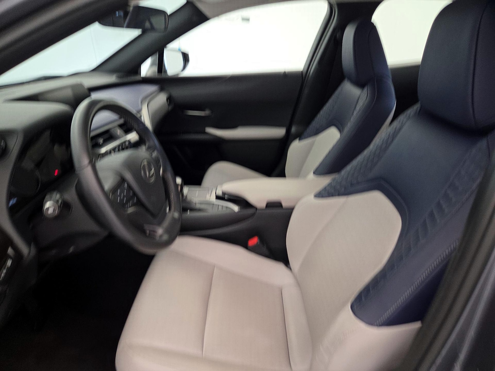 2020 Lexus UX Hybrid 250h - Photo 12