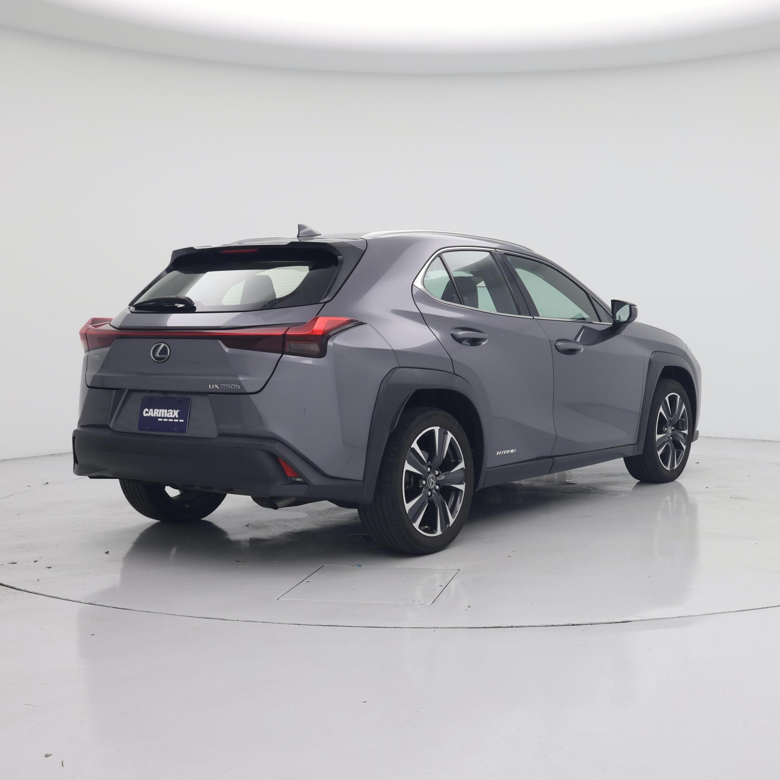 Thumbnail: 2020 Lexus UX - 8