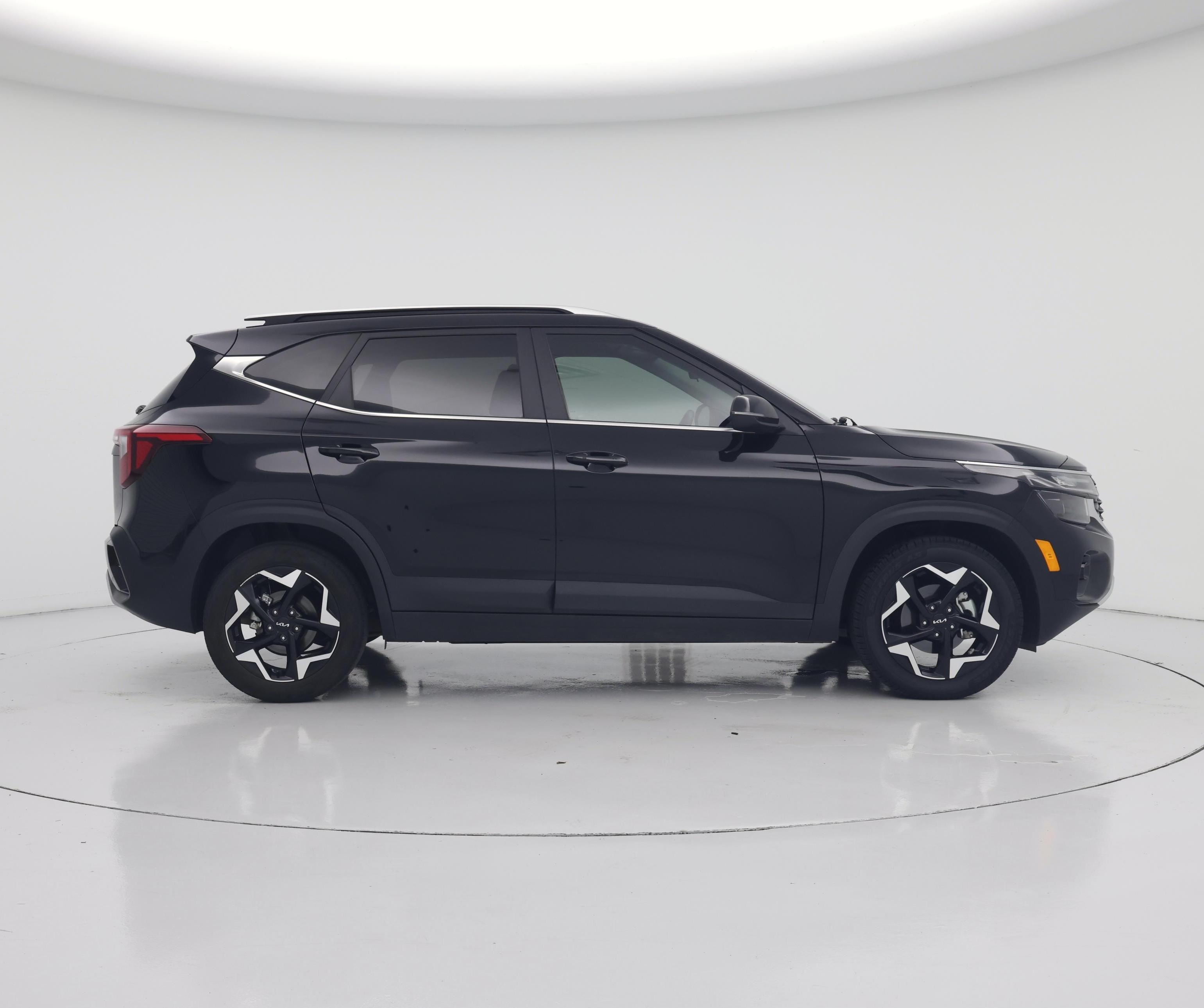 Thumbnail: 2024 Kia Seltos - 7