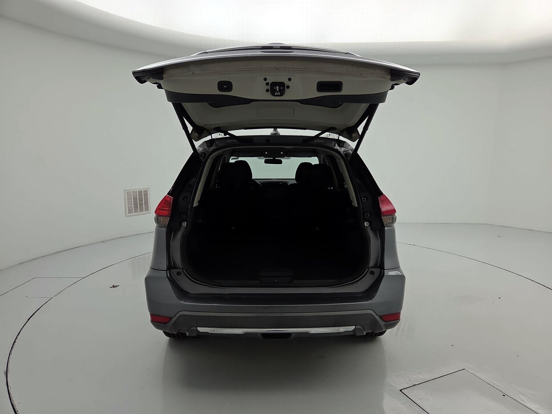 Thumbnail: 2017 Nissan Rogue - 20