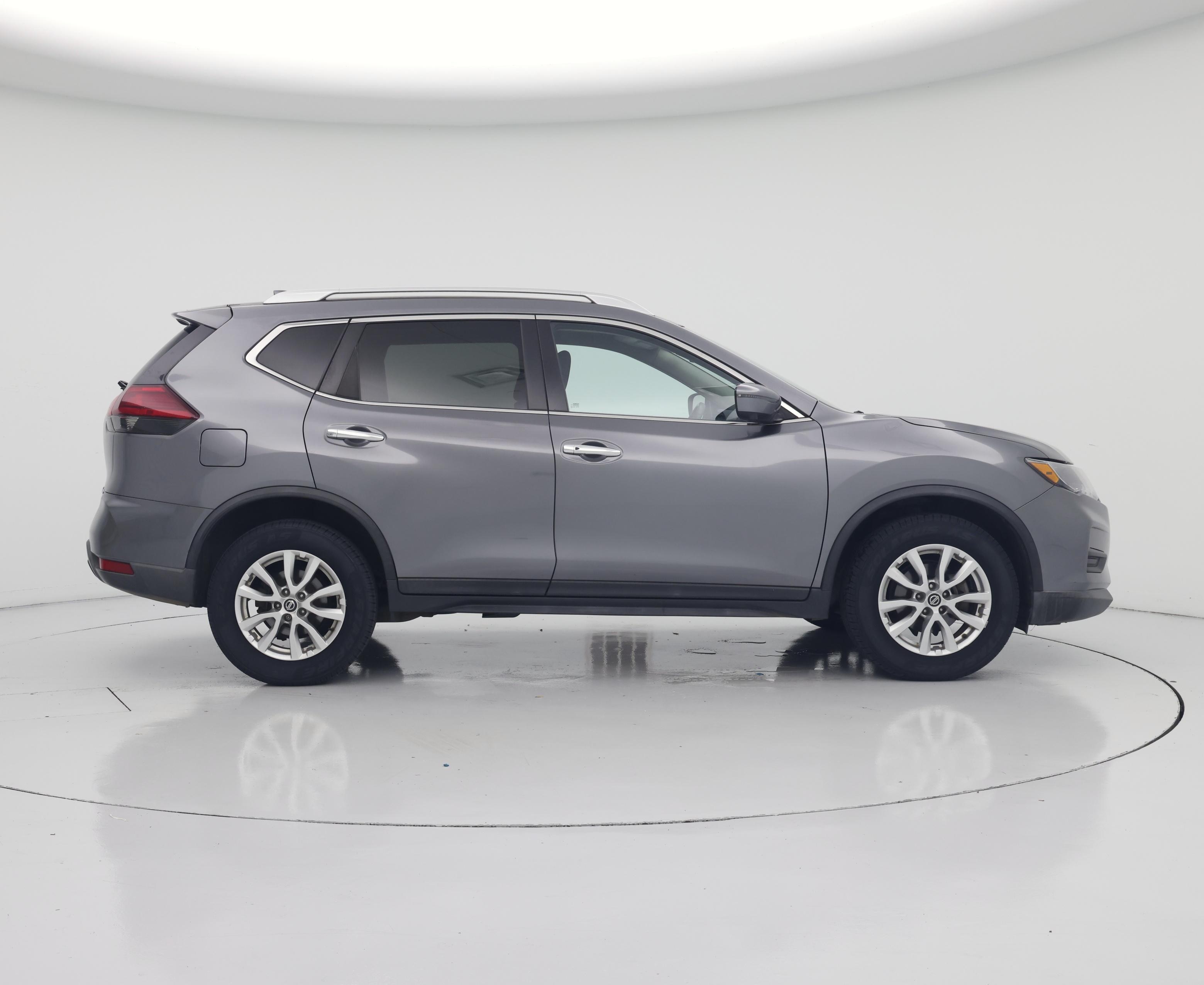 Thumbnail: 2017 Nissan Rogue - 7
